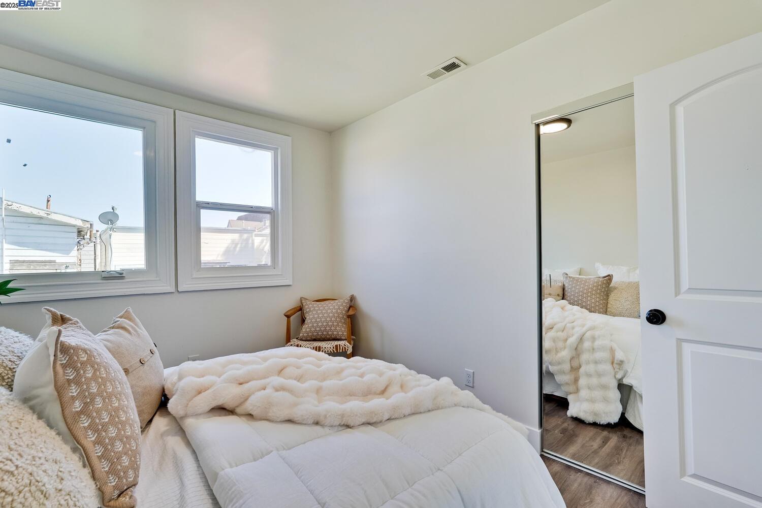 Detail Gallery Image 37 of 52 For 1611 15th Street, Oakland,  CA 94607 - 3 Beds | 2/1 Baths