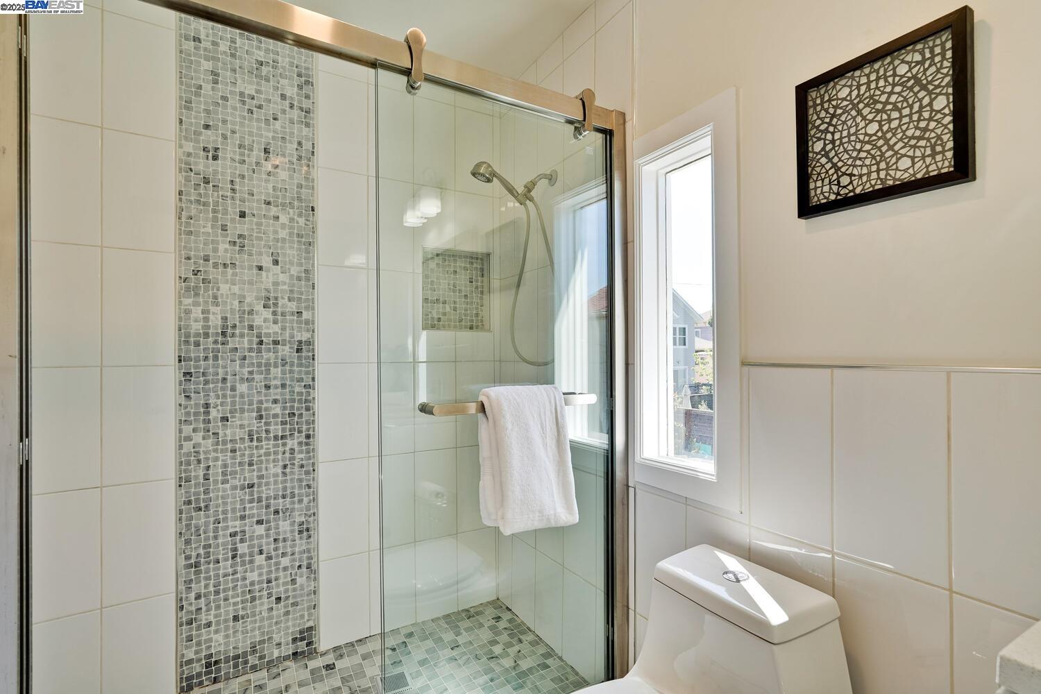 Detail Gallery Image 43 of 52 For 1611 15th Street, Oakland,  CA 94607 - 3 Beds | 2/1 Baths