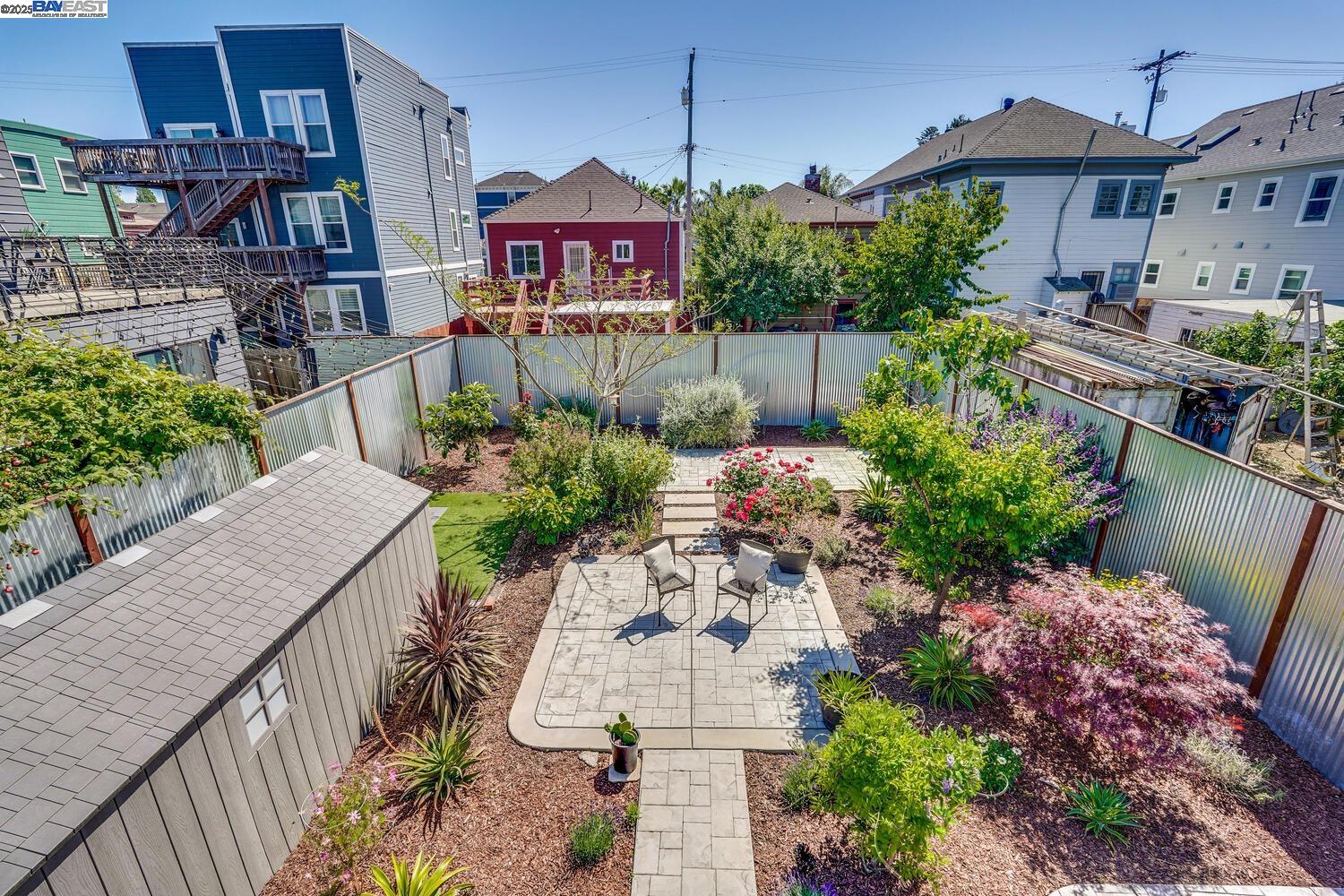 Detail Gallery Image 44 of 52 For 1611 15th Street, Oakland,  CA 94607 - 3 Beds | 2/1 Baths