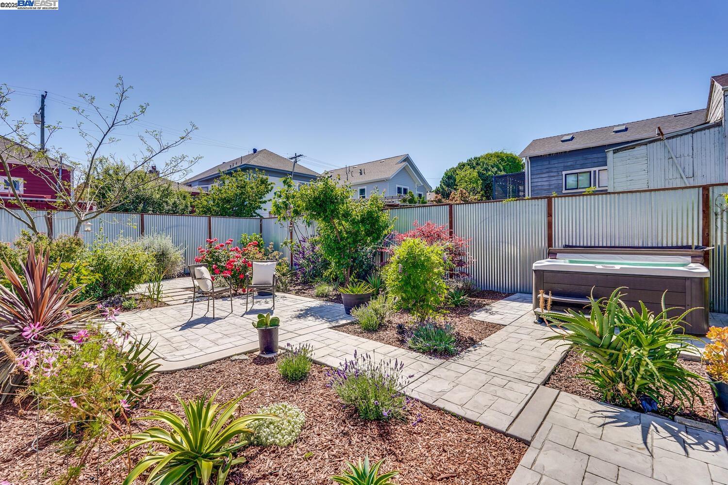 Detail Gallery Image 45 of 52 For 1611 15th Street, Oakland,  CA 94607 - 3 Beds | 2/1 Baths
