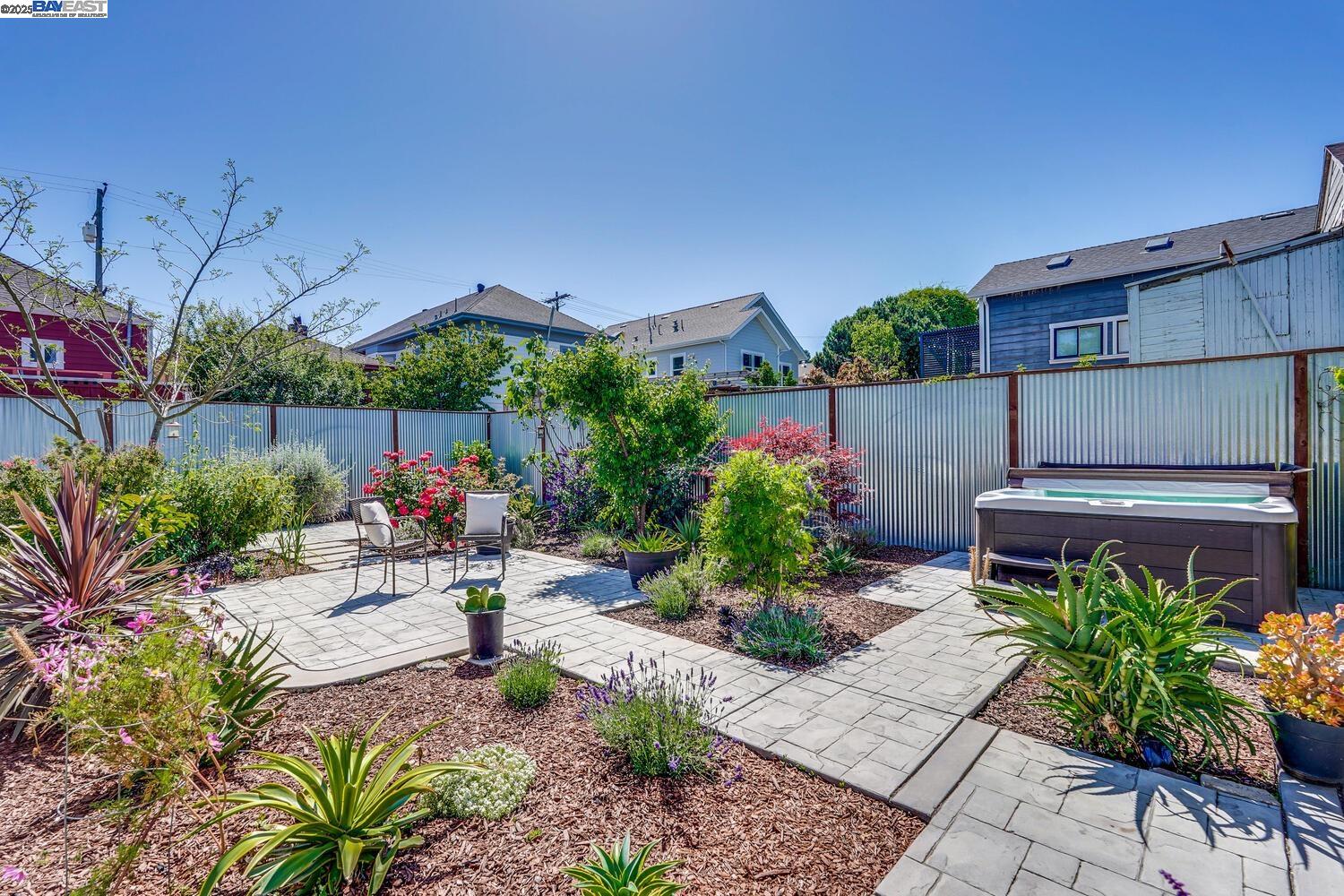 Detail Gallery Image 52 of 52 For 1611 15th Street, Oakland,  CA 94607 - 3 Beds | 2/1 Baths
