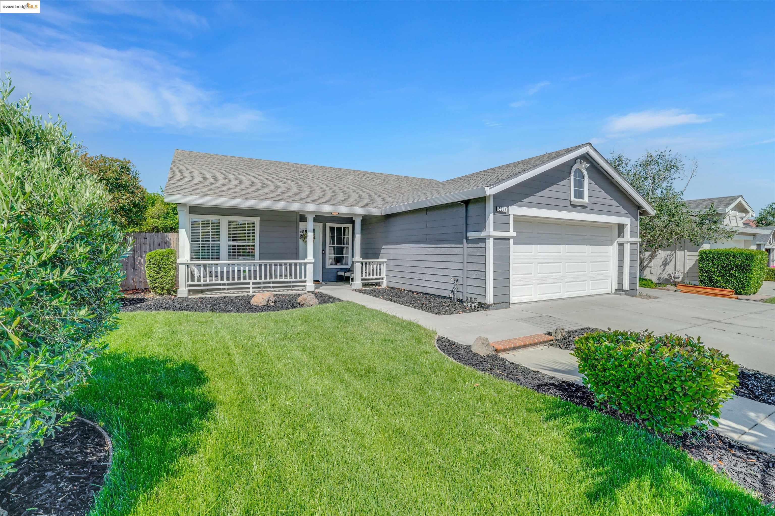 Detail Gallery Image 1 of 1 For 3807 Pato Ln, Oakley,  CA 94561 - 3 Beds | 2 Baths