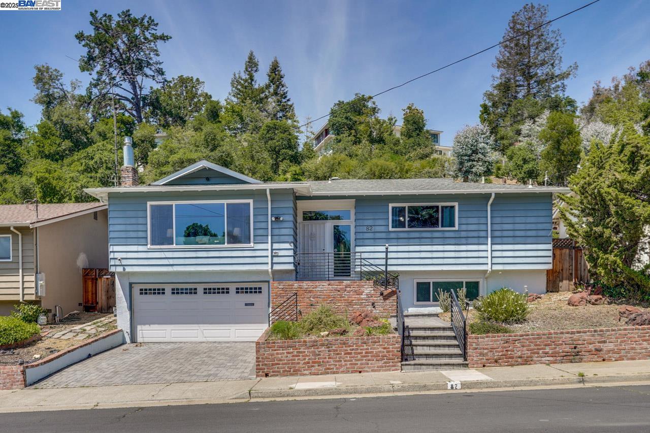 Detail Gallery Image 1 of 37 For 82 Elysian Fields Dr., Oakland,  CA 94605 - 4 Beds | 2/1 Baths