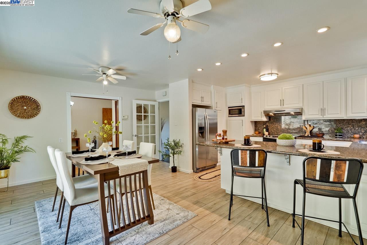 Detail Gallery Image 13 of 37 For 82 Elysian Fields Dr., Oakland,  CA 94605 - 4 Beds | 2/1 Baths