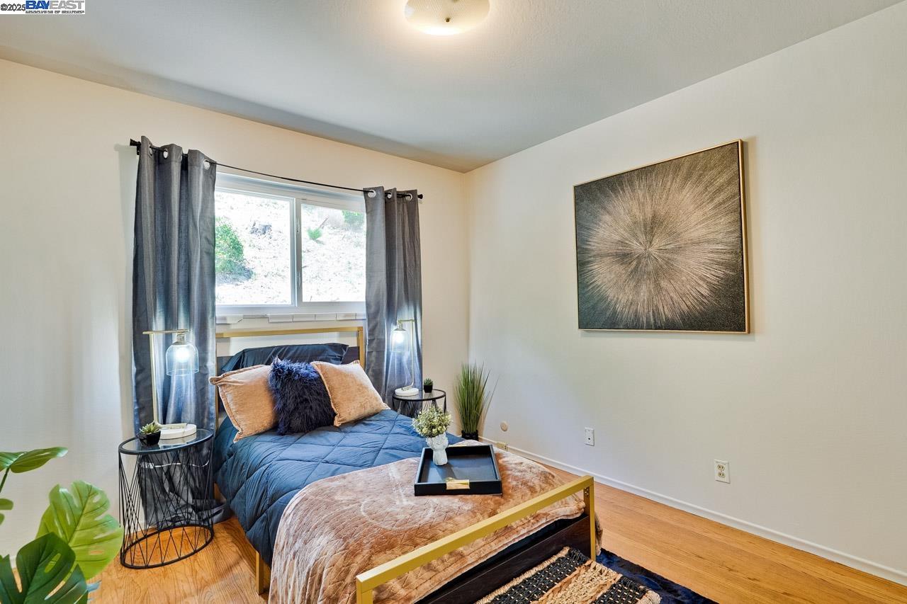 Detail Gallery Image 24 of 37 For 82 Elysian Fields Dr., Oakland,  CA 94605 - 4 Beds | 2/1 Baths