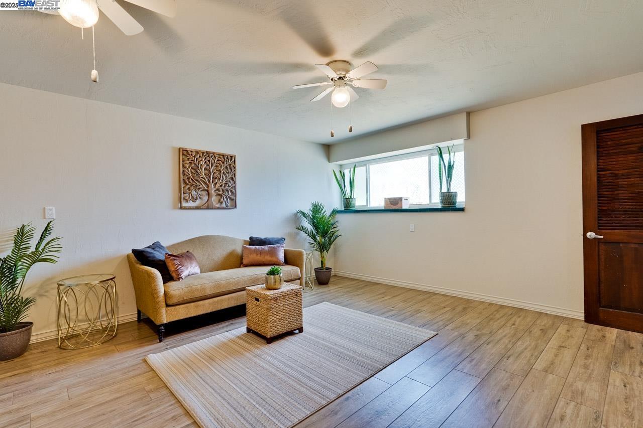Detail Gallery Image 27 of 37 For 82 Elysian Fields Dr., Oakland,  CA 94605 - 4 Beds | 2/1 Baths