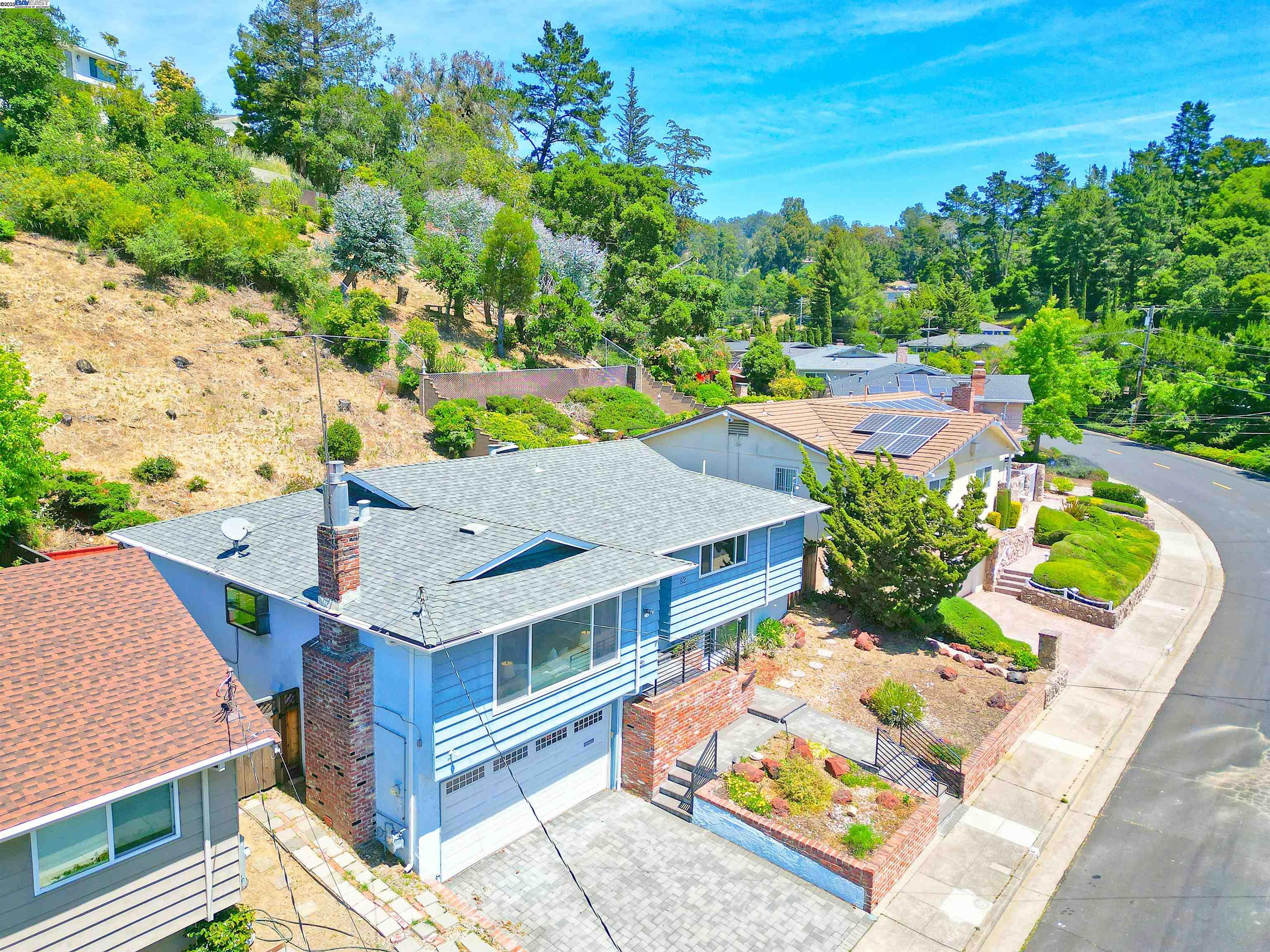Detail Gallery Image 31 of 37 For 82 Elysian Fields Dr., Oakland,  CA 94605 - 4 Beds | 2/1 Baths