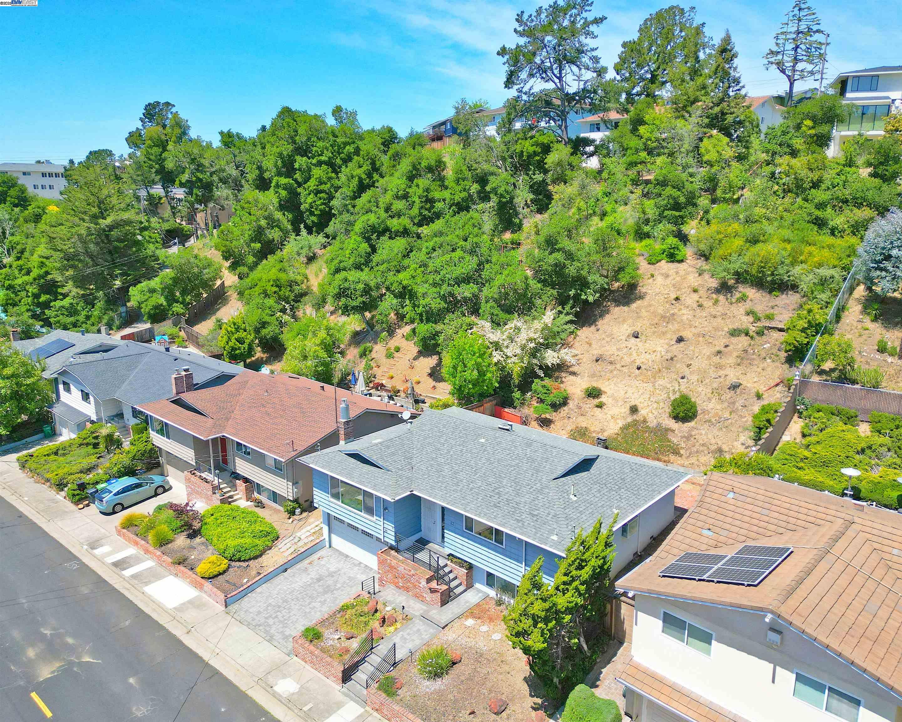 Detail Gallery Image 32 of 37 For 82 Elysian Fields Dr., Oakland,  CA 94605 - 4 Beds | 2/1 Baths