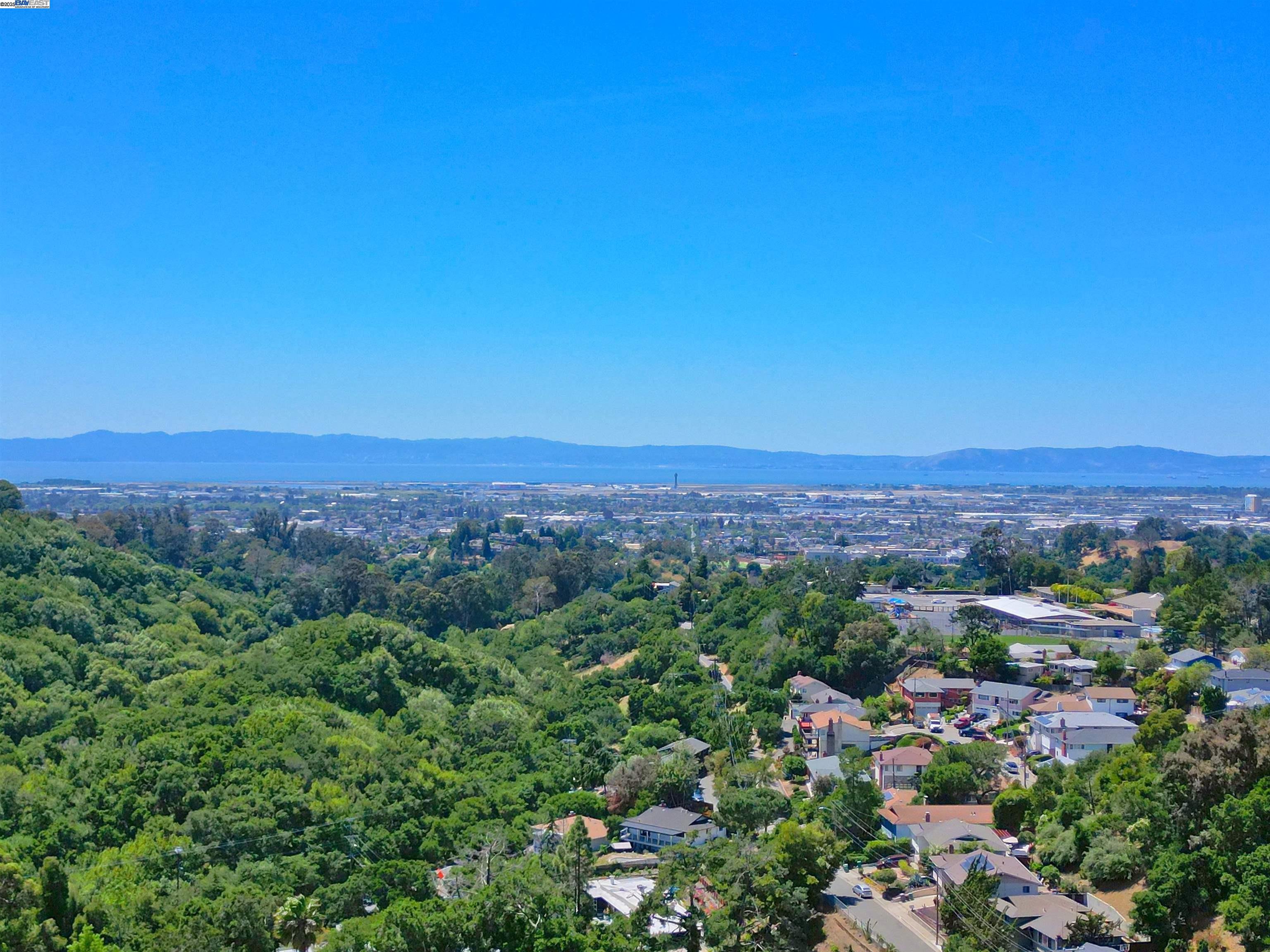 Detail Gallery Image 36 of 37 For 82 Elysian Fields Dr., Oakland,  CA 94605 - 4 Beds | 2/1 Baths