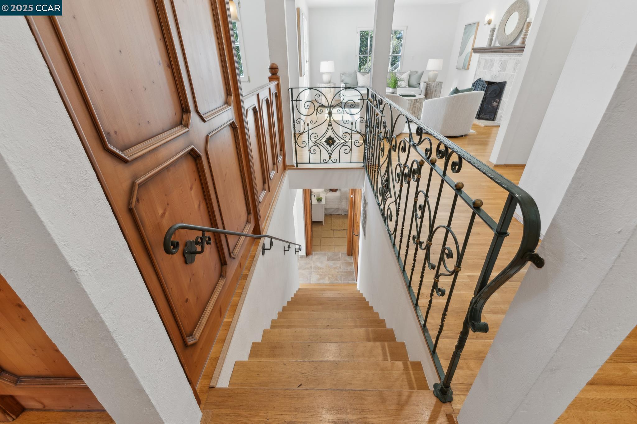 Detail Gallery Image 24 of 60 For 40 Las Palomas, Orinda,  CA 94563-1527 - 4 Beds | 3/1 Baths
