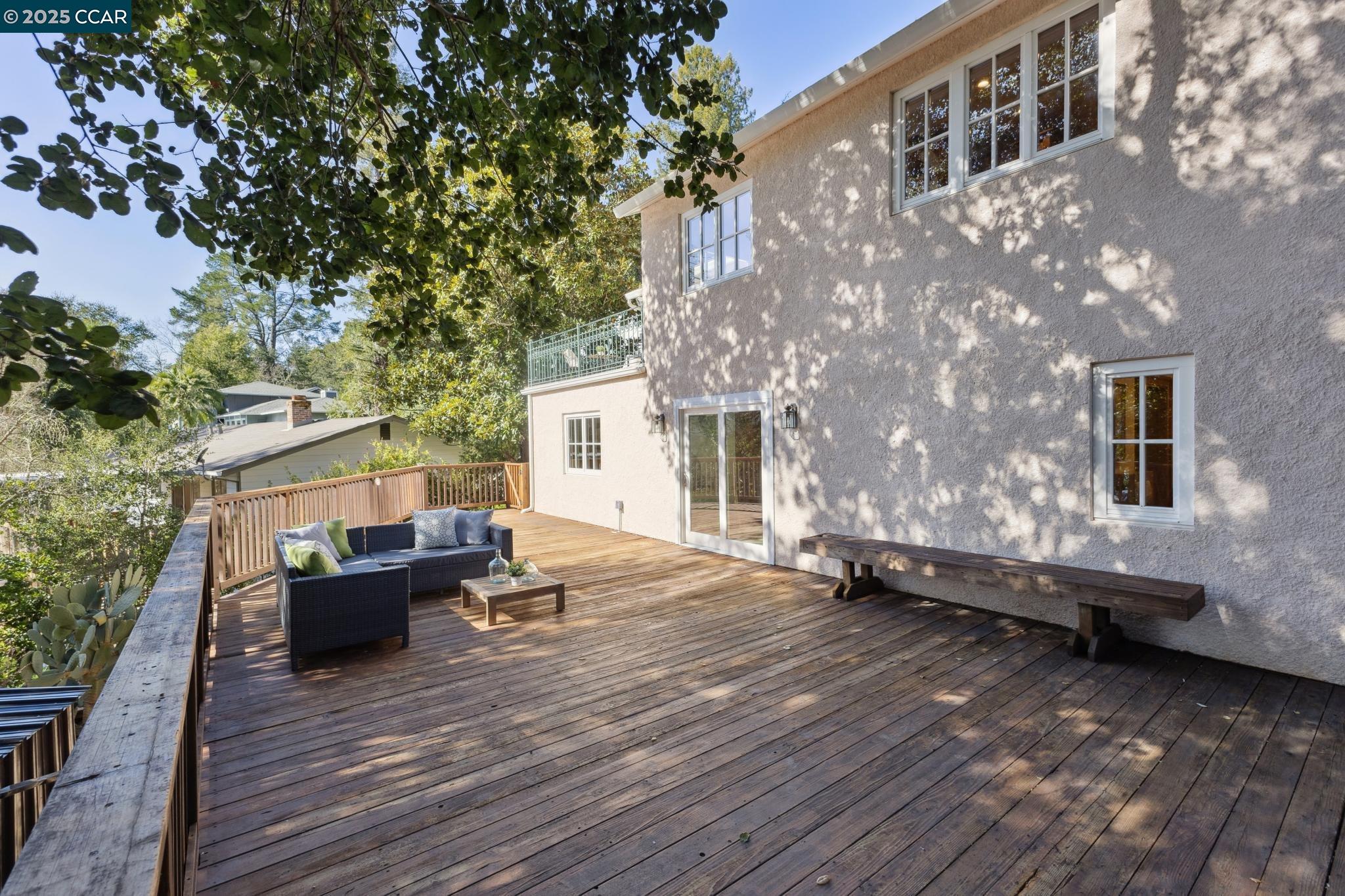 Detail Gallery Image 49 of 60 For 40 Las Palomas, Orinda,  CA 94563-1527 - 4 Beds | 3/1 Baths