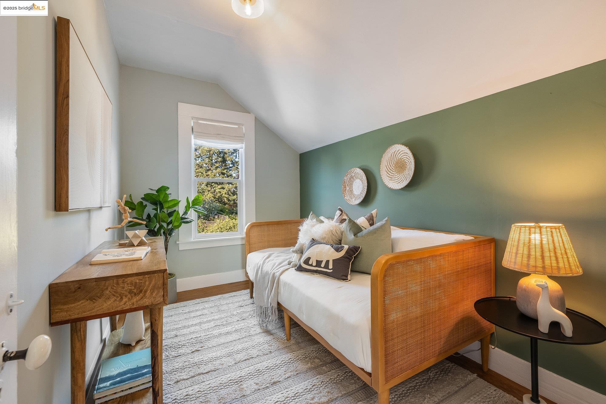 Detail Gallery Image 21 of 39 For 1326 E 23rd St, Oakland,  CA 94606 - 3 Beds | 2 Baths