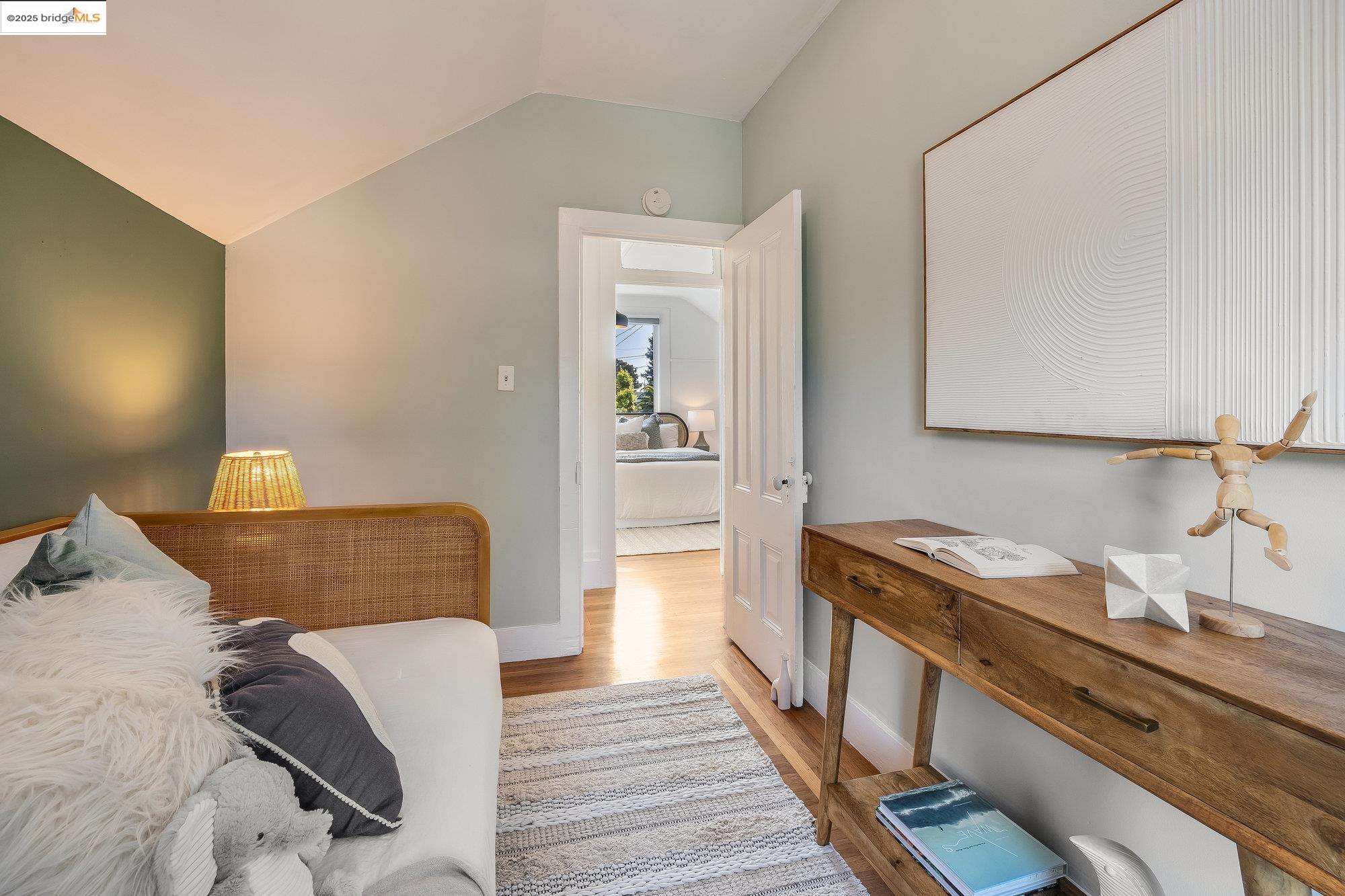 Detail Gallery Image 22 of 39 For 1326 E 23rd St, Oakland,  CA 94606 - 3 Beds | 2 Baths