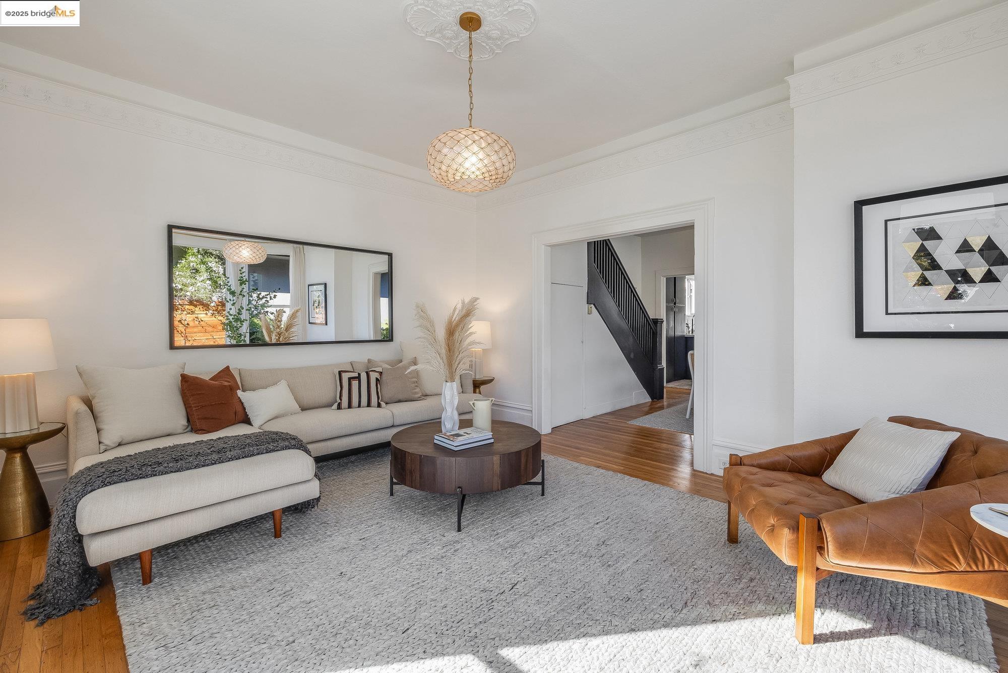 Detail Gallery Image 4 of 39 For 1326 E 23rd St, Oakland,  CA 94606 - 3 Beds | 2 Baths