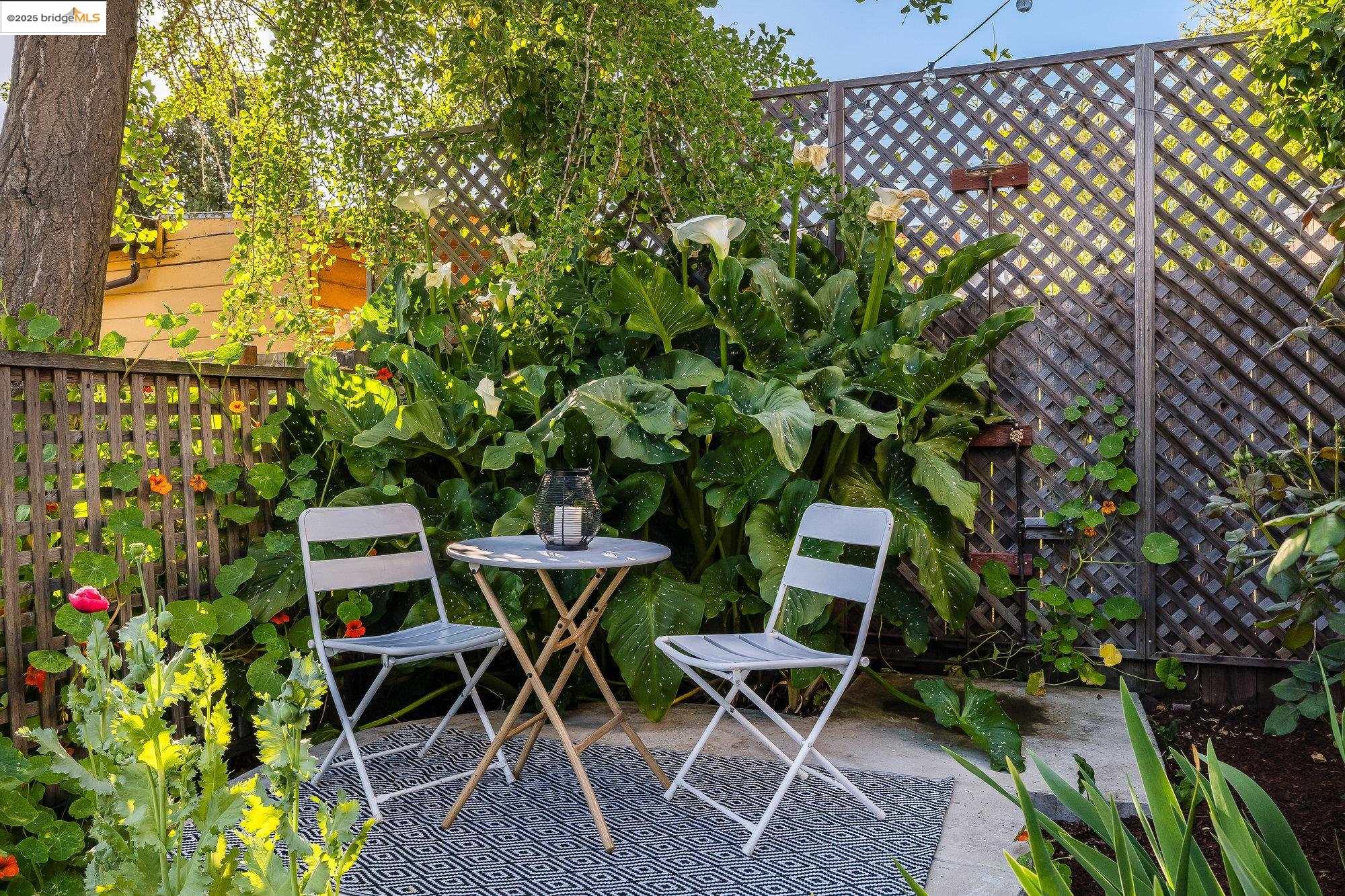 Detail Gallery Image 32 of 39 For 1326 E 23rd St, Oakland,  CA 94606 - 3 Beds | 2 Baths