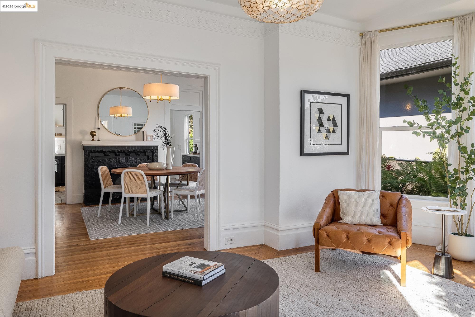 Detail Gallery Image 6 of 39 For 1326 E 23rd St, Oakland,  CA 94606 - 3 Beds | 2 Baths