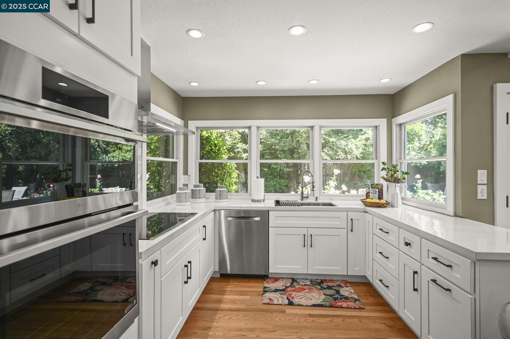Detail Gallery Image 12 of 45 For 612 Wimbledon Rd, Walnut Creek,  CA 94598 - 4 Beds | 2/1 Baths