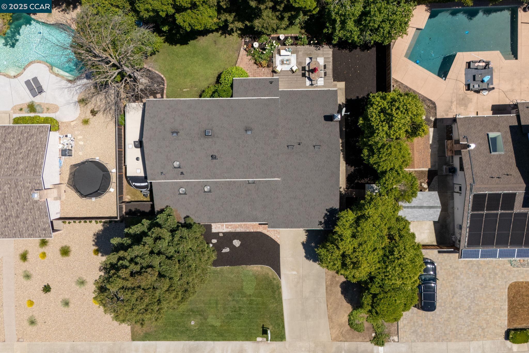 Detail Gallery Image 38 of 45 For 612 Wimbledon Rd, Walnut Creek,  CA 94598 - 4 Beds | 2/1 Baths
