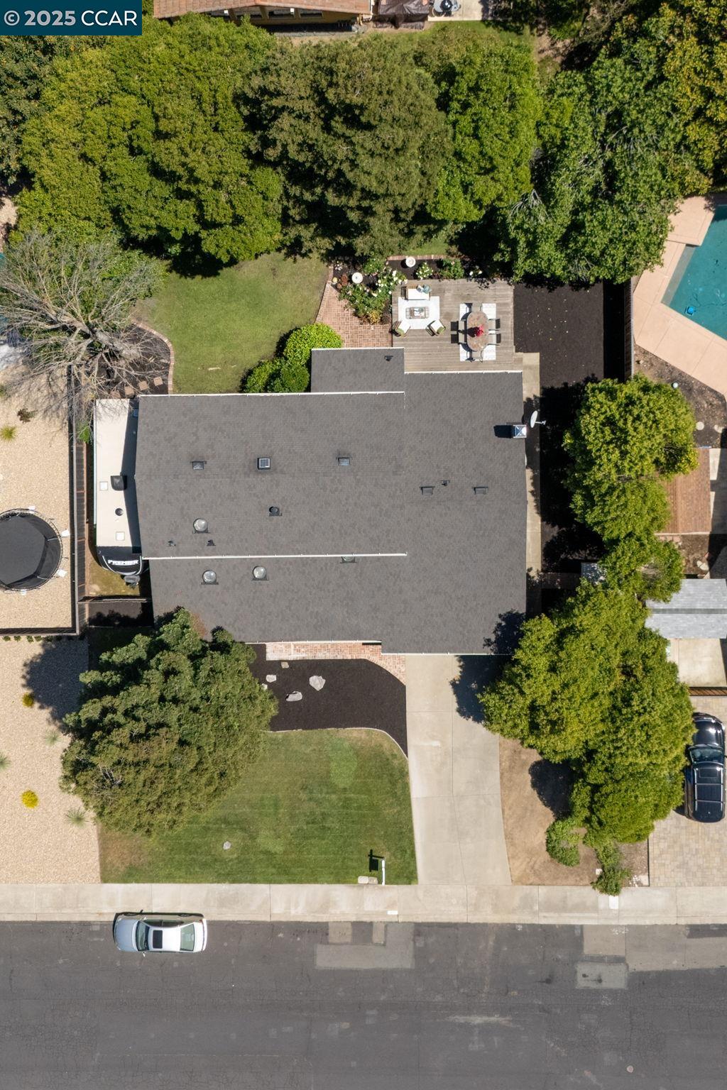 Detail Gallery Image 43 of 45 For 612 Wimbledon Rd, Walnut Creek,  CA 94598 - 4 Beds | 2/1 Baths