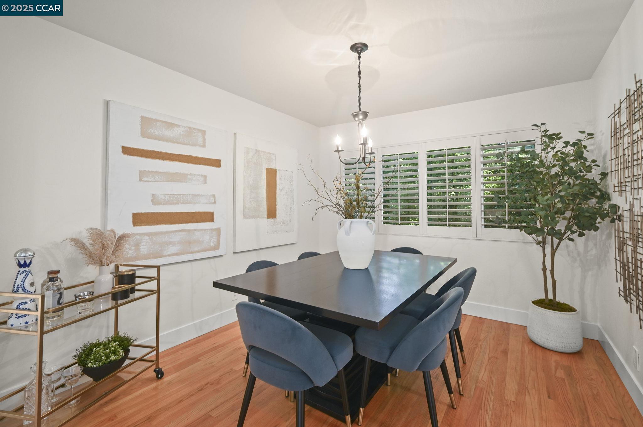 Detail Gallery Image 9 of 45 For 612 Wimbledon Rd, Walnut Creek,  CA 94598 - 4 Beds | 2/1 Baths