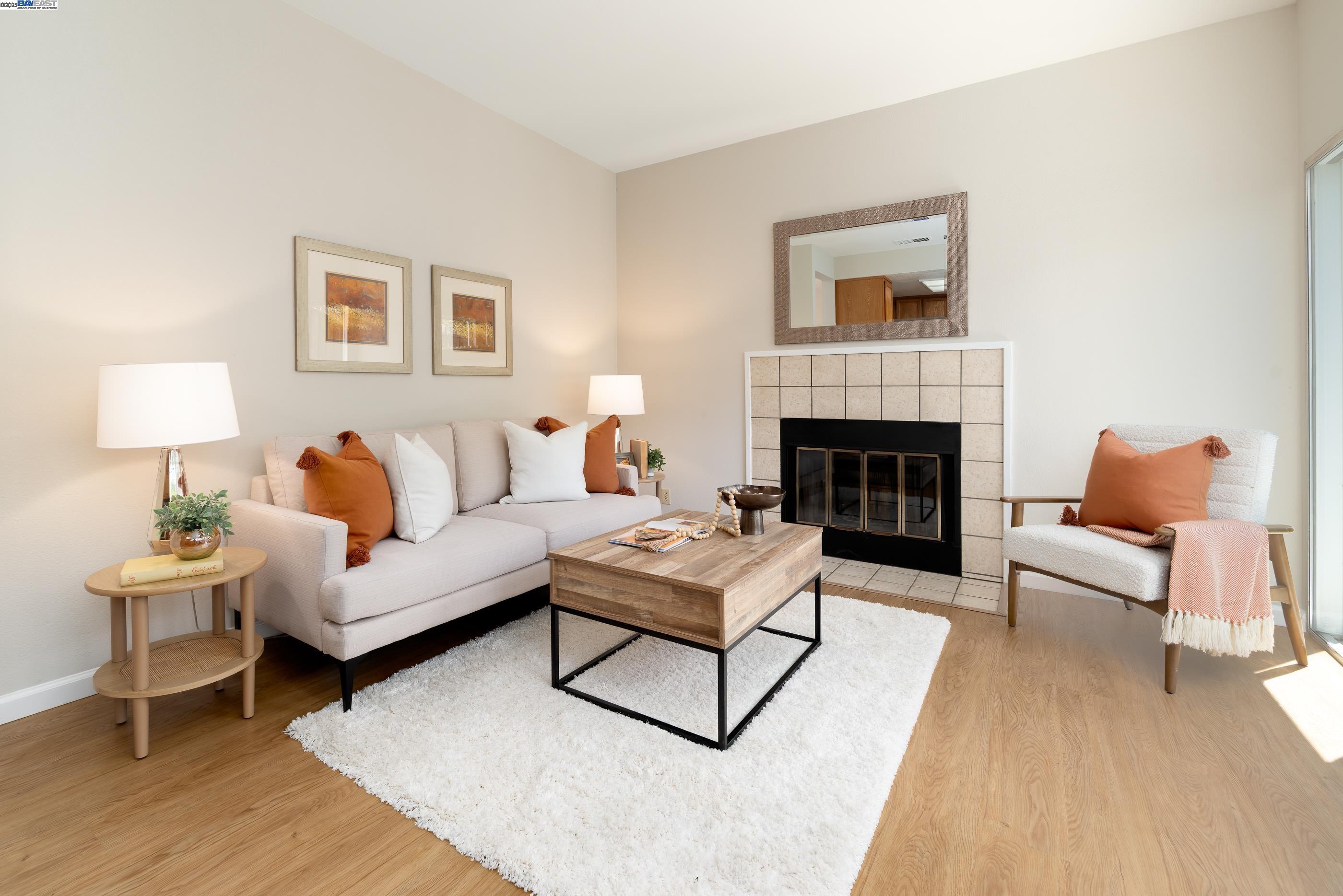 Detail Gallery Image 9 of 40 For 18789 Sydney Cir, Castro Valley,  CA 94546 - 4 Beds | 2/1 Baths