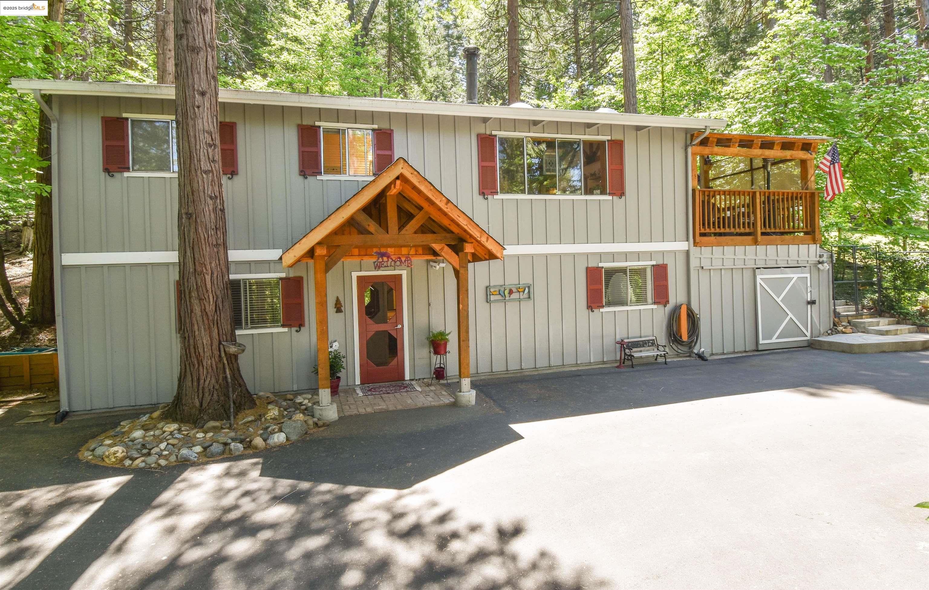 Detail Gallery Image 2 of 38 For 19265 Superior Dr, Twain Harte,  CA 95383 - 3 Beds | 2 Baths