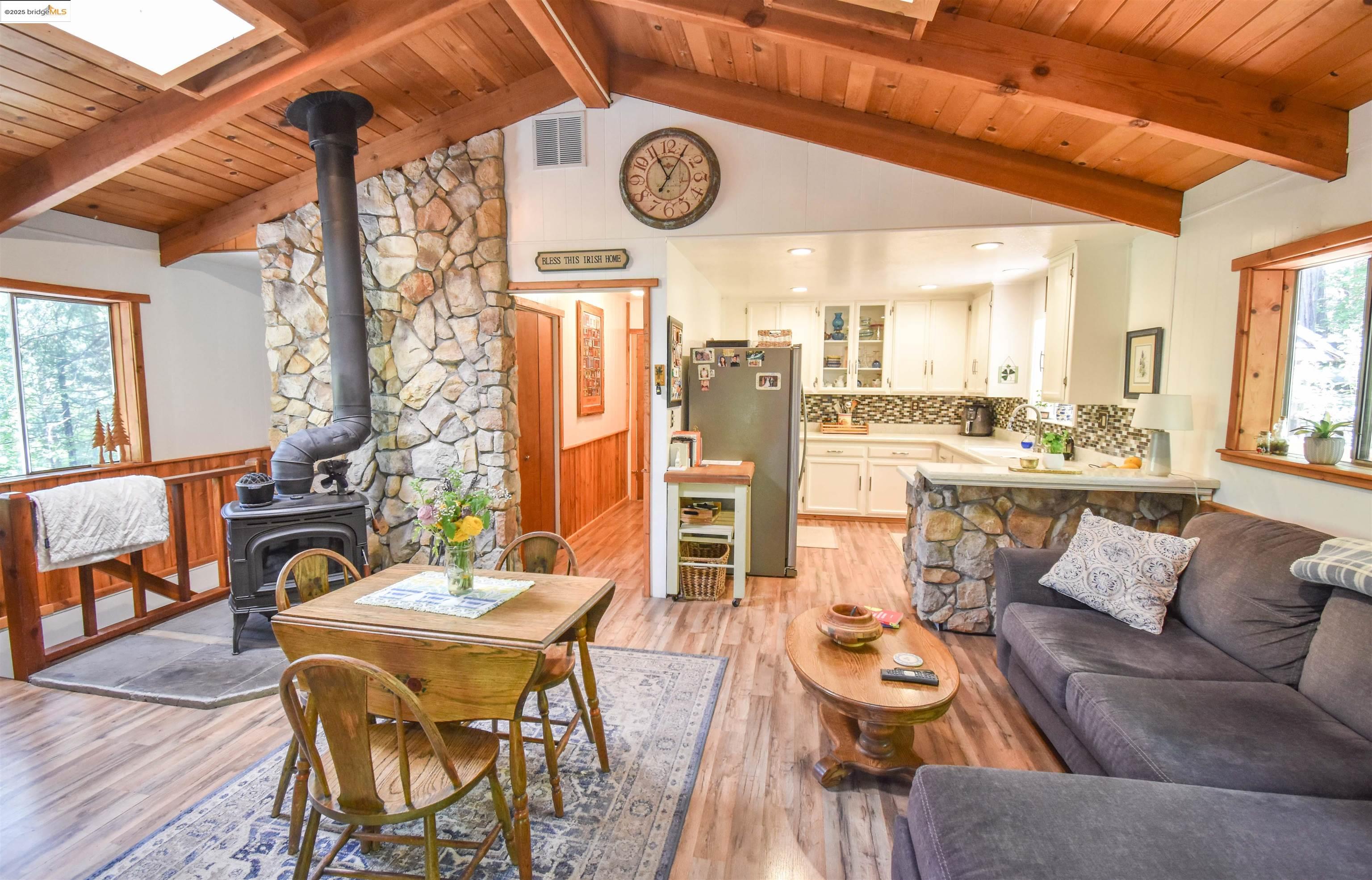 Detail Gallery Image 16 of 38 For 19265 Superior Dr, Twain Harte,  CA 95383 - 3 Beds | 2 Baths
