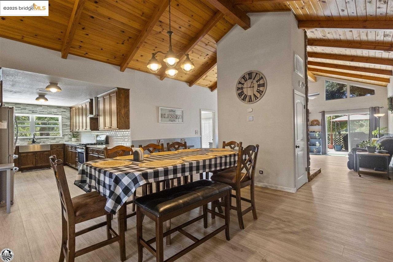 Detail Gallery Image 7 of 46 For 20580 Gerber Road, Tuolumne,  CA 95379 - 3 Beds | 2 Baths