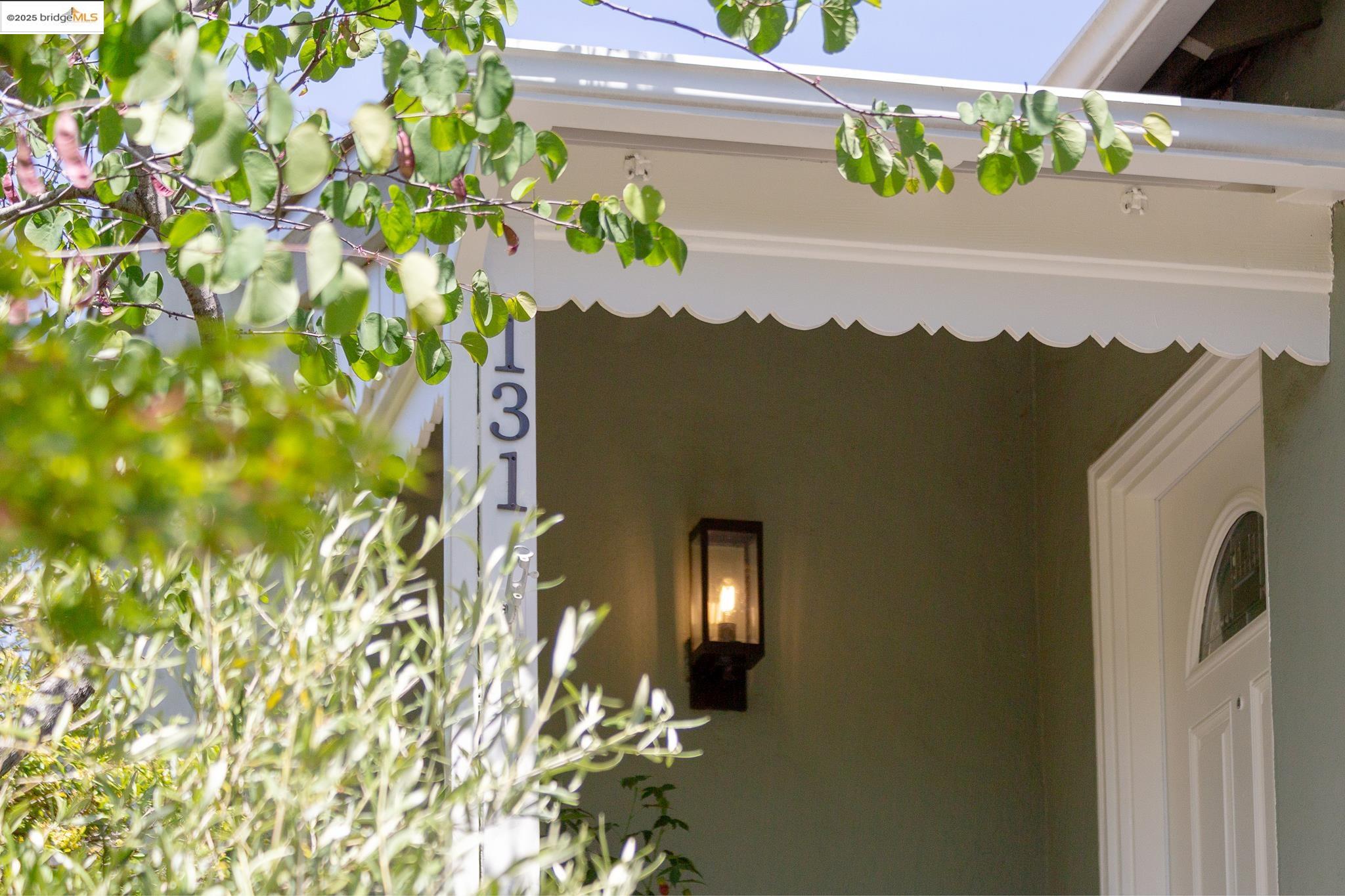 131 Sonia, Oakland, California 94618, 3 Bedrooms Bedrooms, 6 Rooms Rooms,2 BathroomsBathrooms,Residential,For Sale,131 Sonia,41096919