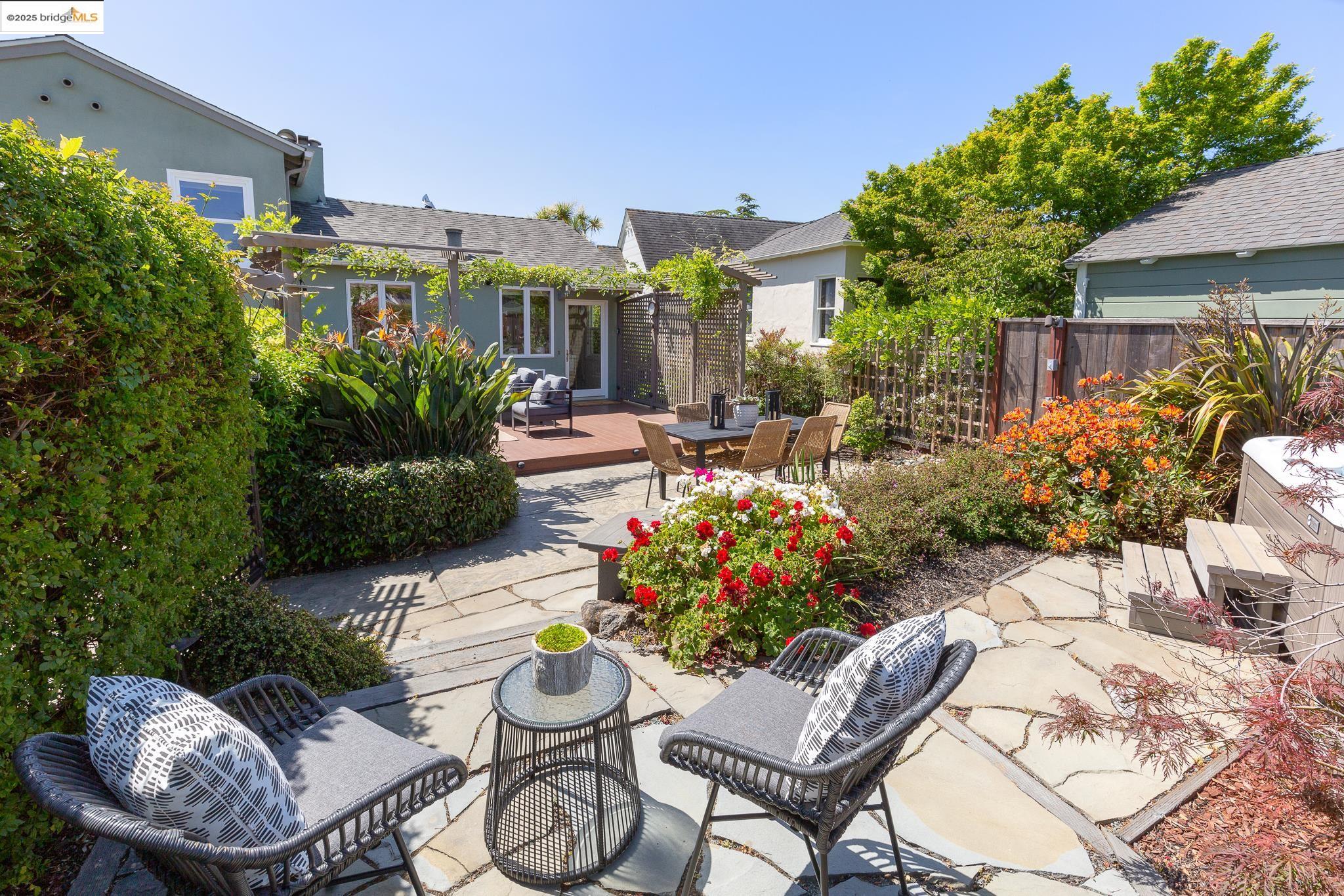 131 Sonia, Oakland, California 94618, 3 Bedrooms Bedrooms, 6 Rooms Rooms,2 BathroomsBathrooms,Residential,For Sale,131 Sonia,41096919