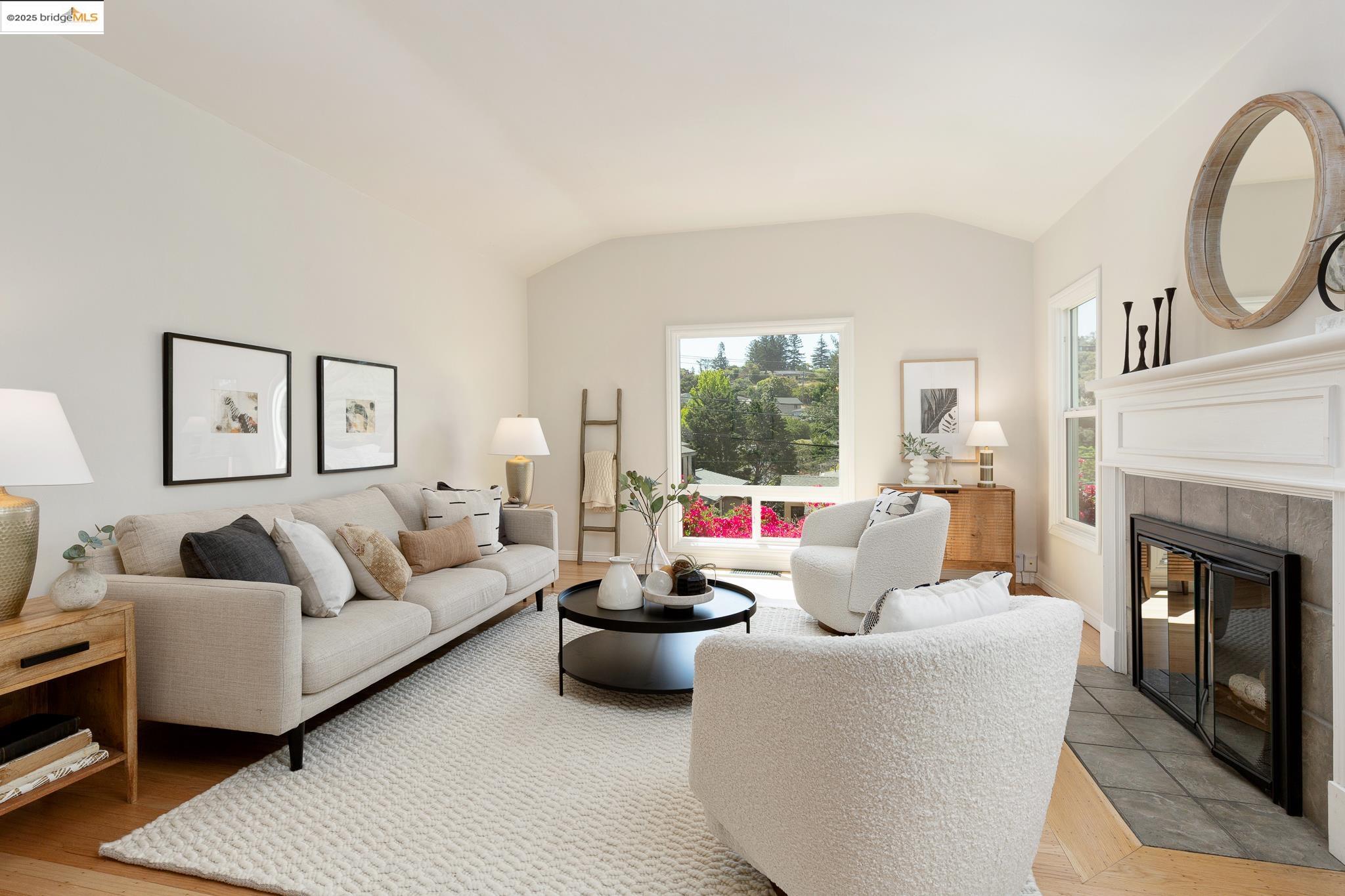 131 Sonia, Oakland, California 94618, 3 Bedrooms Bedrooms, 6 Rooms Rooms,2 BathroomsBathrooms,Residential,For Sale,131 Sonia,41096919