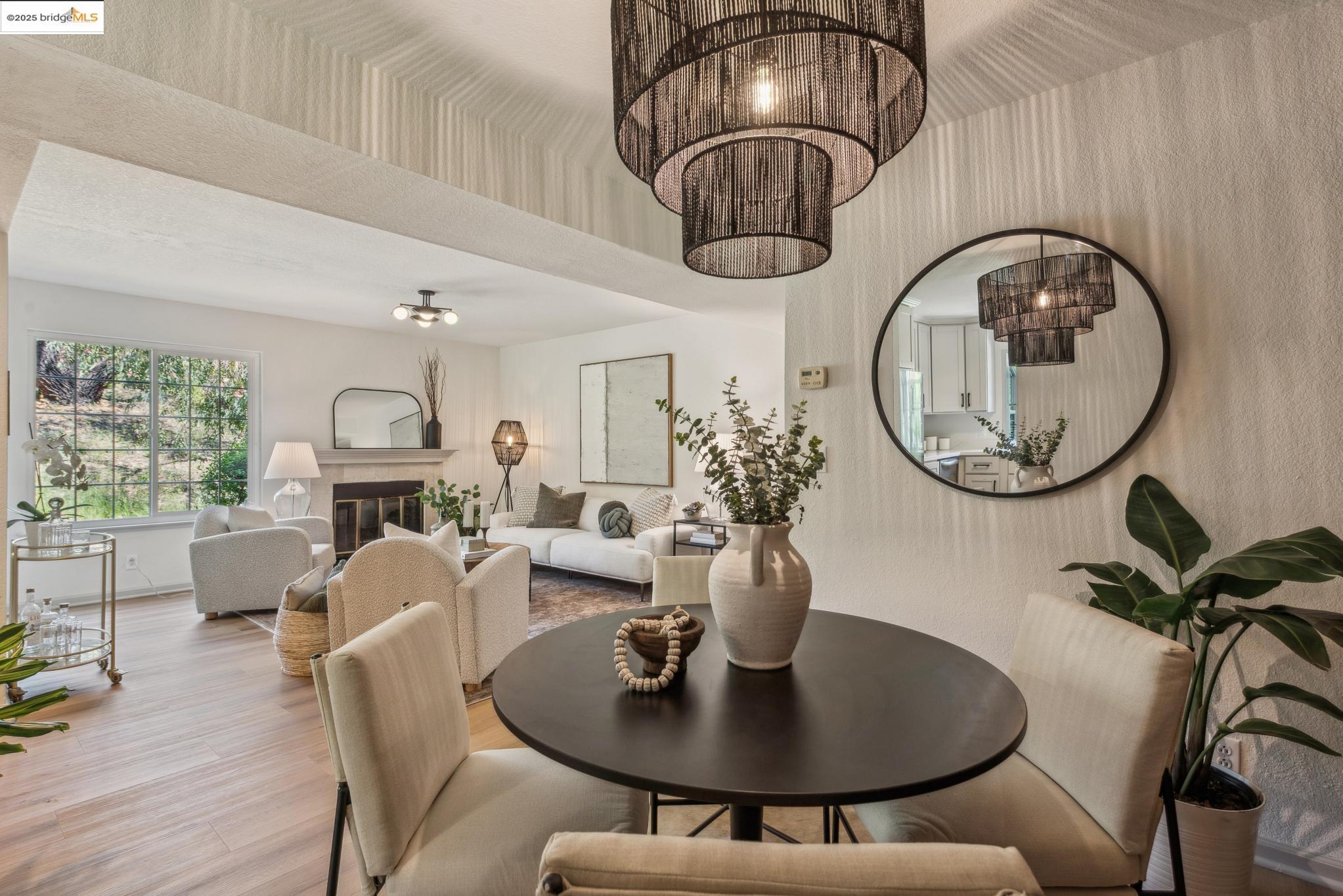 Detail Gallery Image 11 of 39 For 635 Canyon Oaks Dr #B,  Oakland,  CA 94605 - 1 Beds | 1 Baths