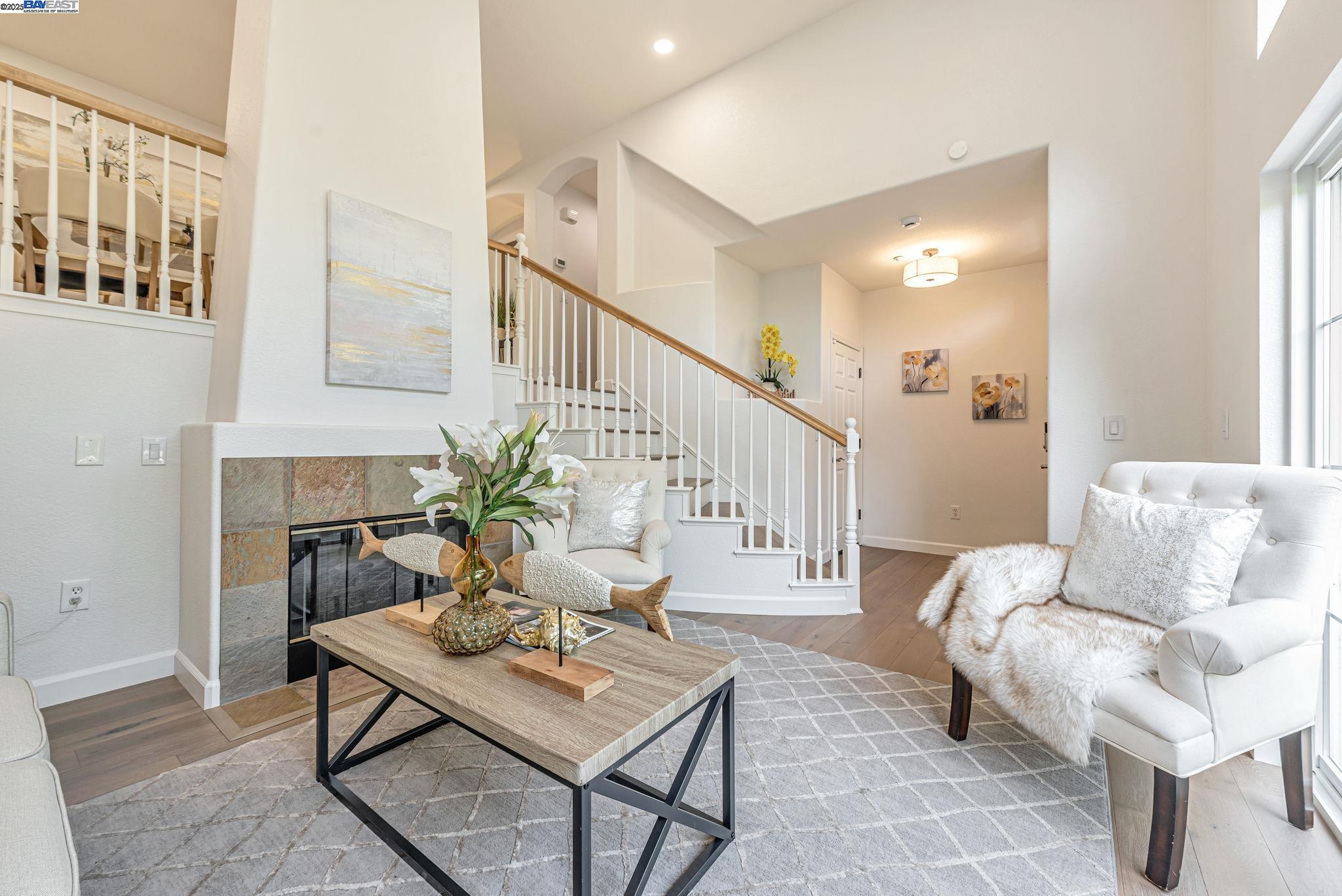 Detail Gallery Image 2 of 59 For 3290 Payne Ave, San Jose,  CA 95117 - 3 Beds | 2/1 Baths