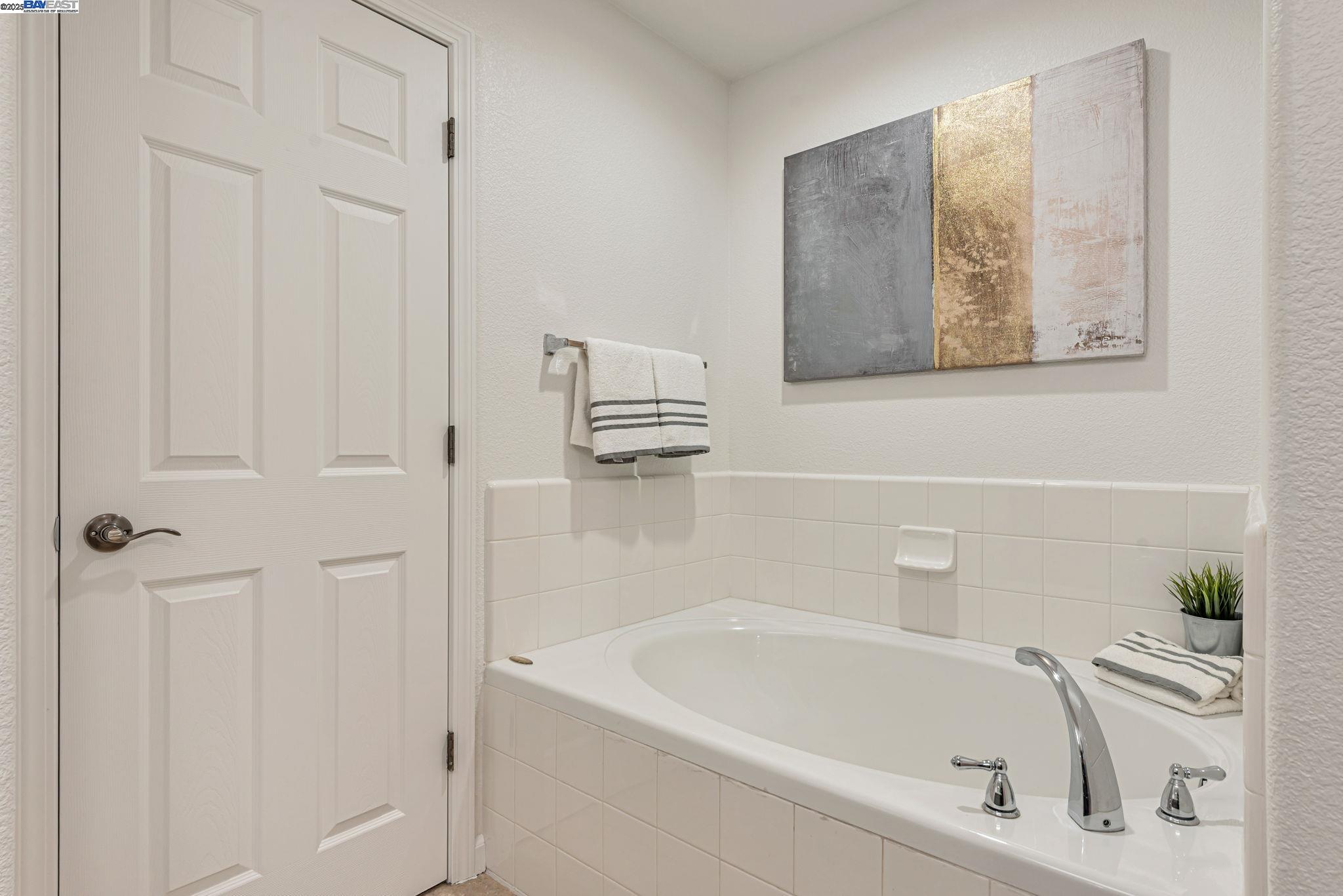 Detail Gallery Image 40 of 59 For 3290 Payne Ave, San Jose,  CA 95117 - 3 Beds | 2/1 Baths