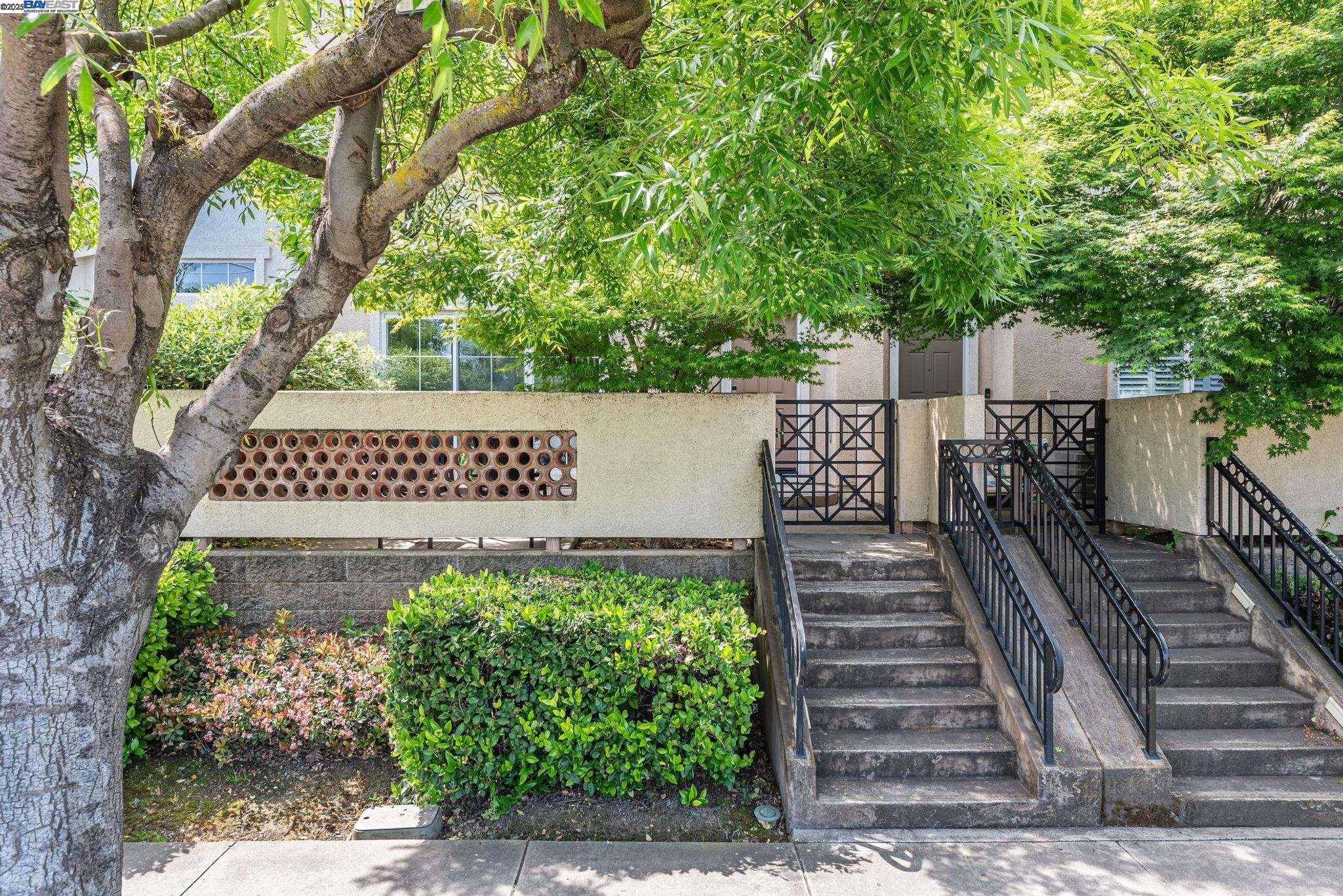 Detail Gallery Image 49 of 59 For 3290 Payne Ave, San Jose,  CA 95117 - 3 Beds | 2/1 Baths