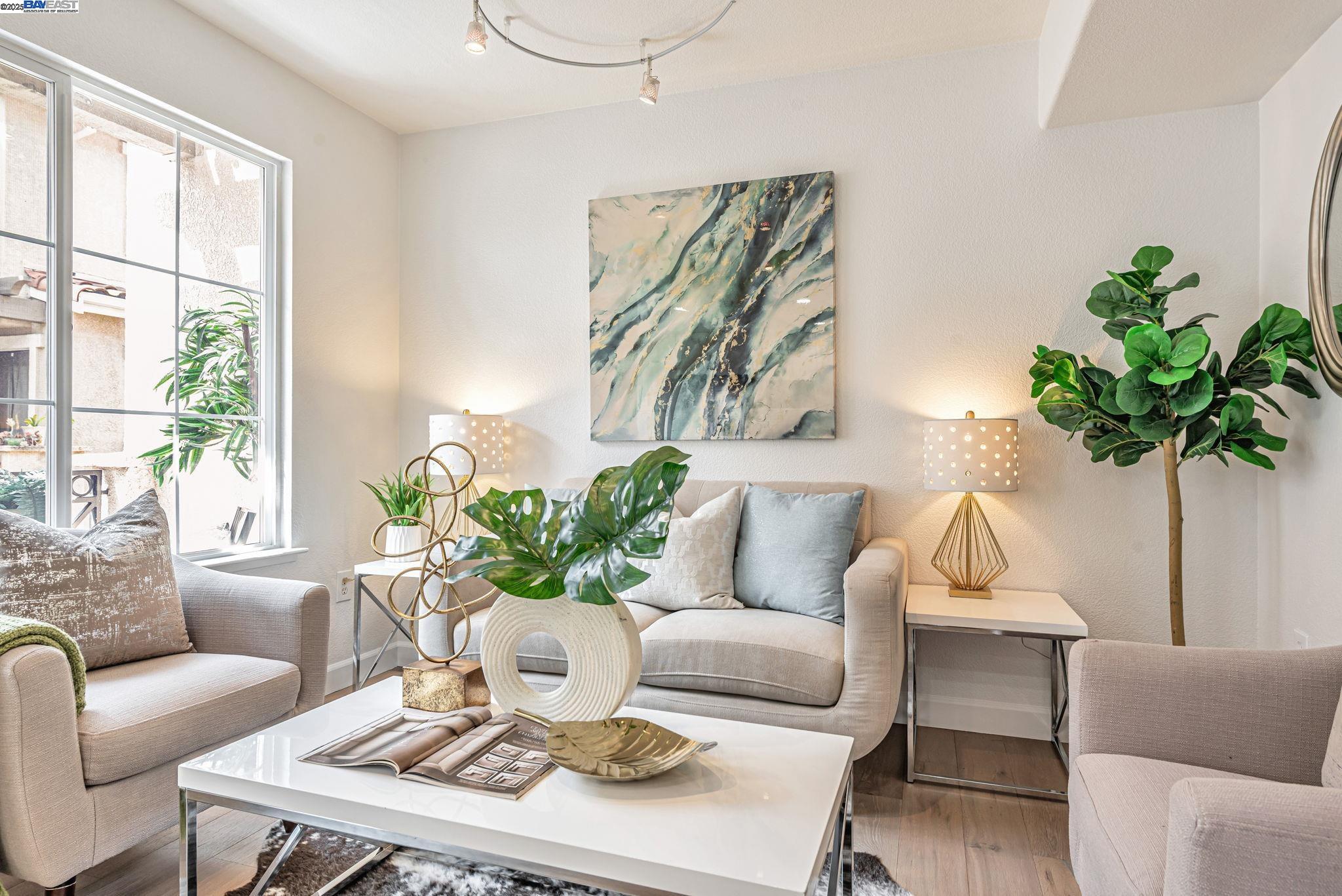 Detail Gallery Image 9 of 59 For 3290 Payne Ave, San Jose,  CA 95117 - 3 Beds | 2/1 Baths