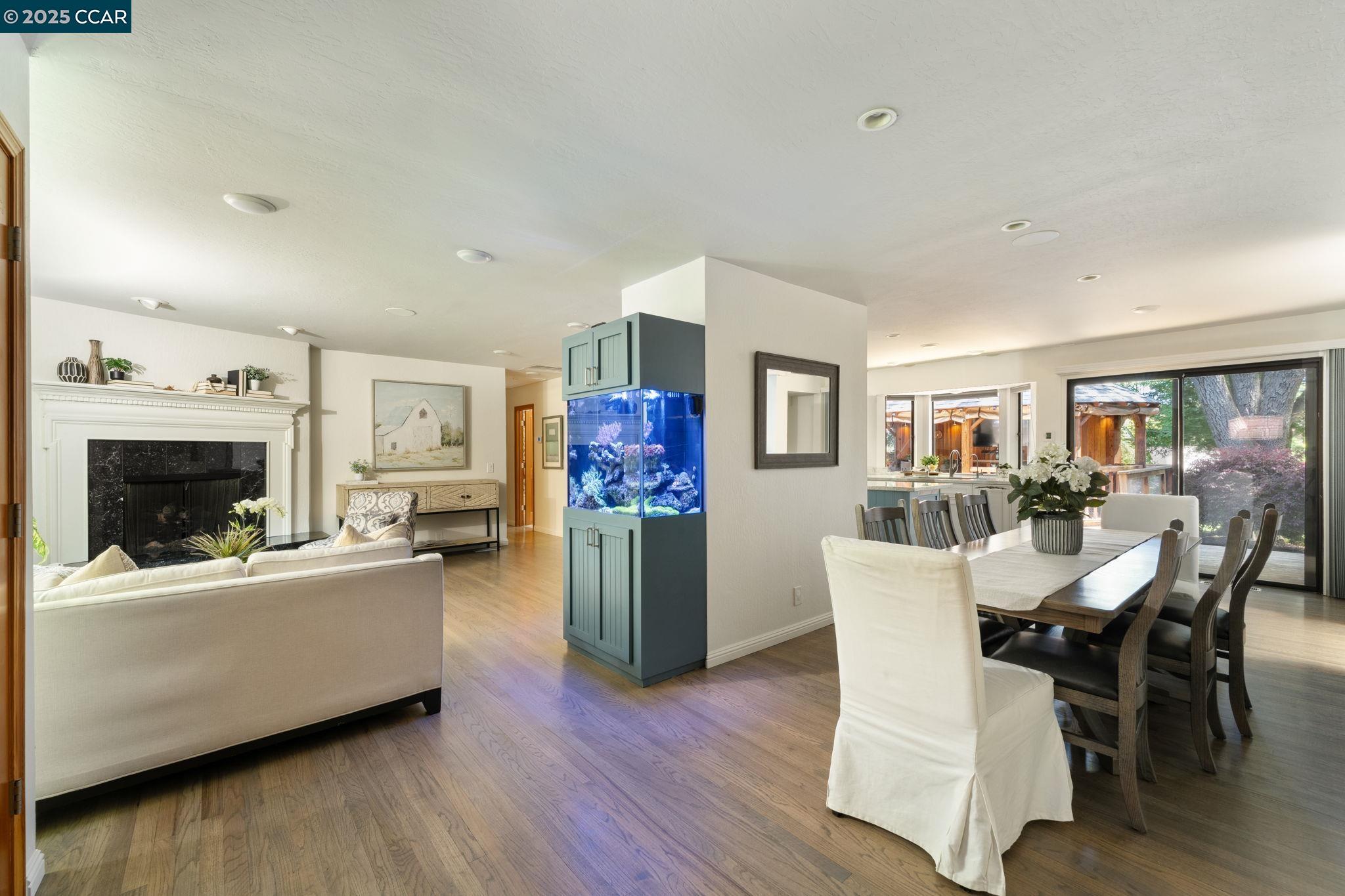 Detail Gallery Image 2 of 39 For 1834 Ivanhoe Ave, Lafayette,  CA 94549 - 5 Beds | 4 Baths