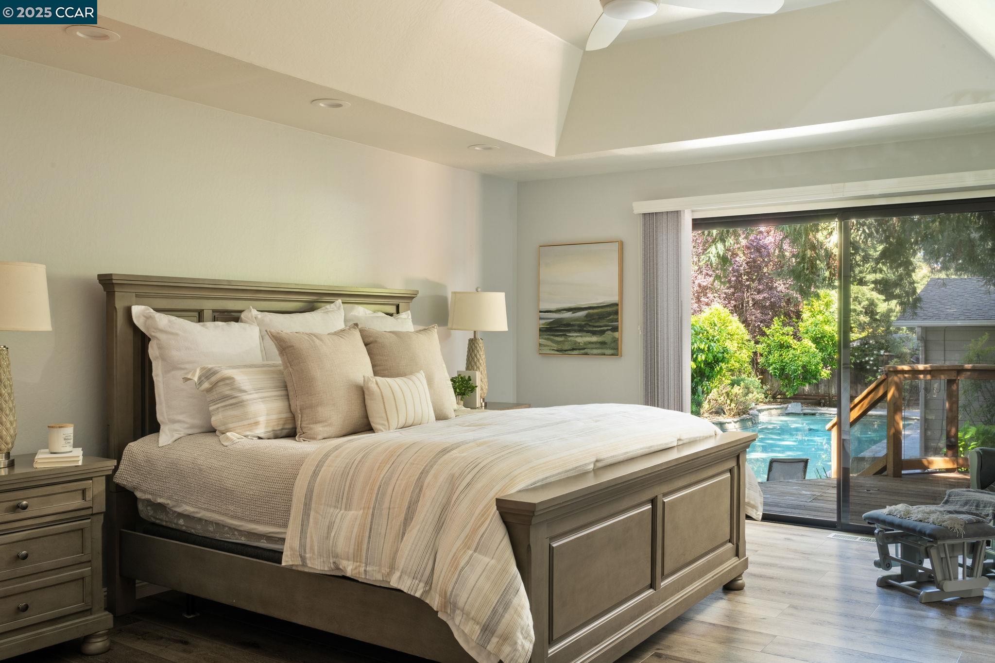 Detail Gallery Image 13 of 39 For 1834 Ivanhoe Ave, Lafayette,  CA 94549 - 5 Beds | 4 Baths