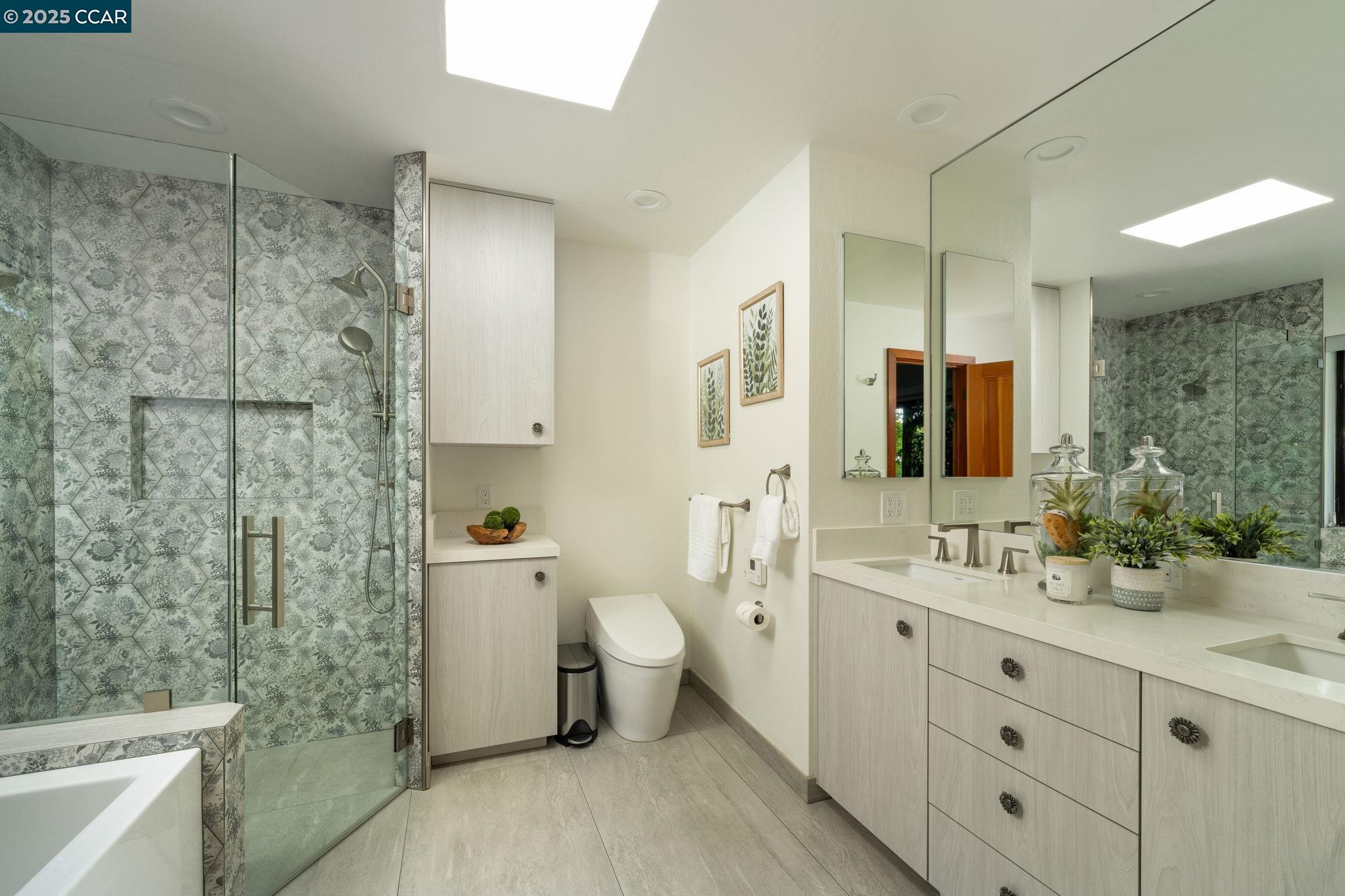 Detail Gallery Image 14 of 39 For 1834 Ivanhoe Ave, Lafayette,  CA 94549 - 5 Beds | 4 Baths
