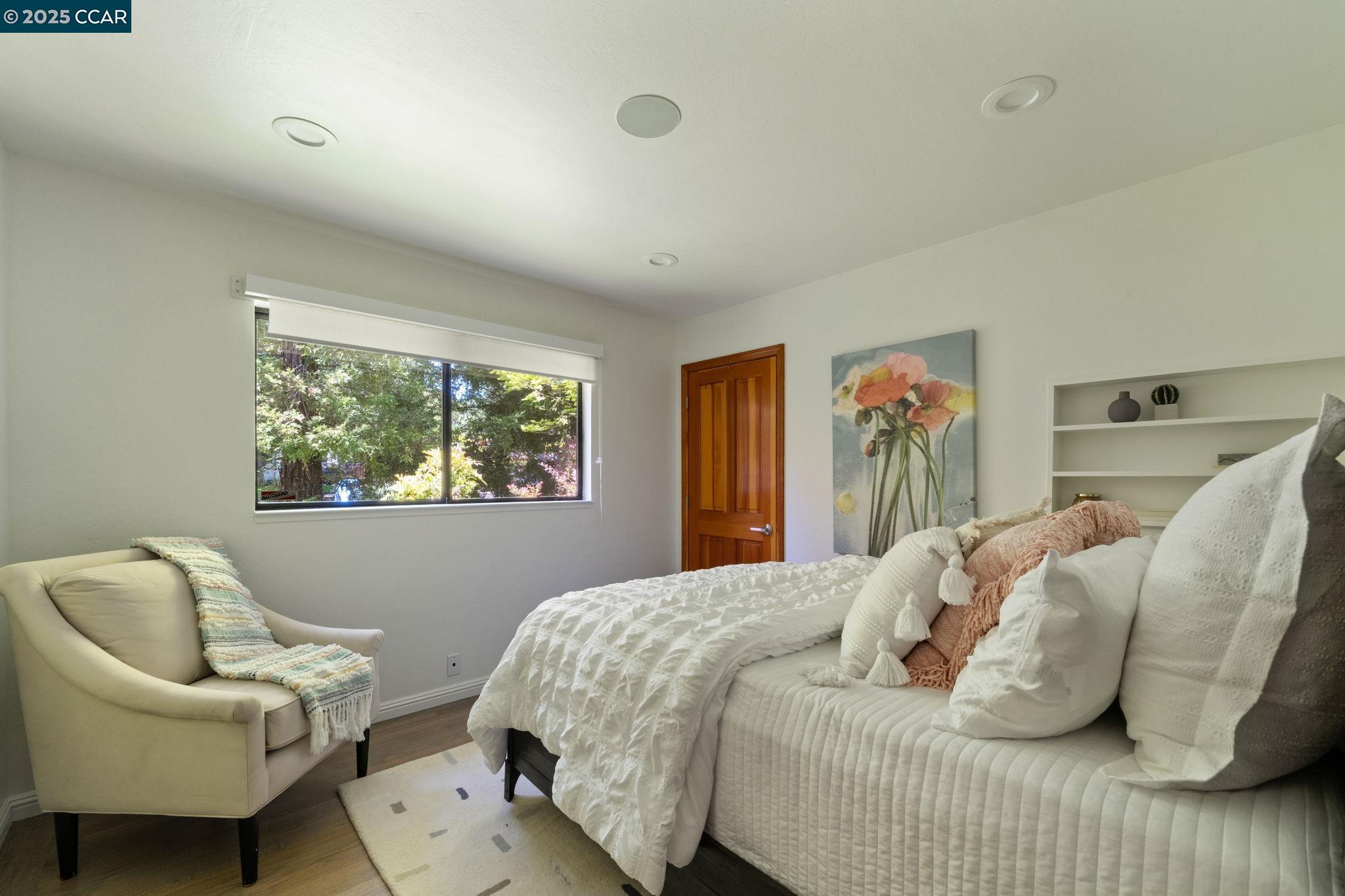 Detail Gallery Image 17 of 39 For 1834 Ivanhoe Ave, Lafayette,  CA 94549 - 5 Beds | 4 Baths