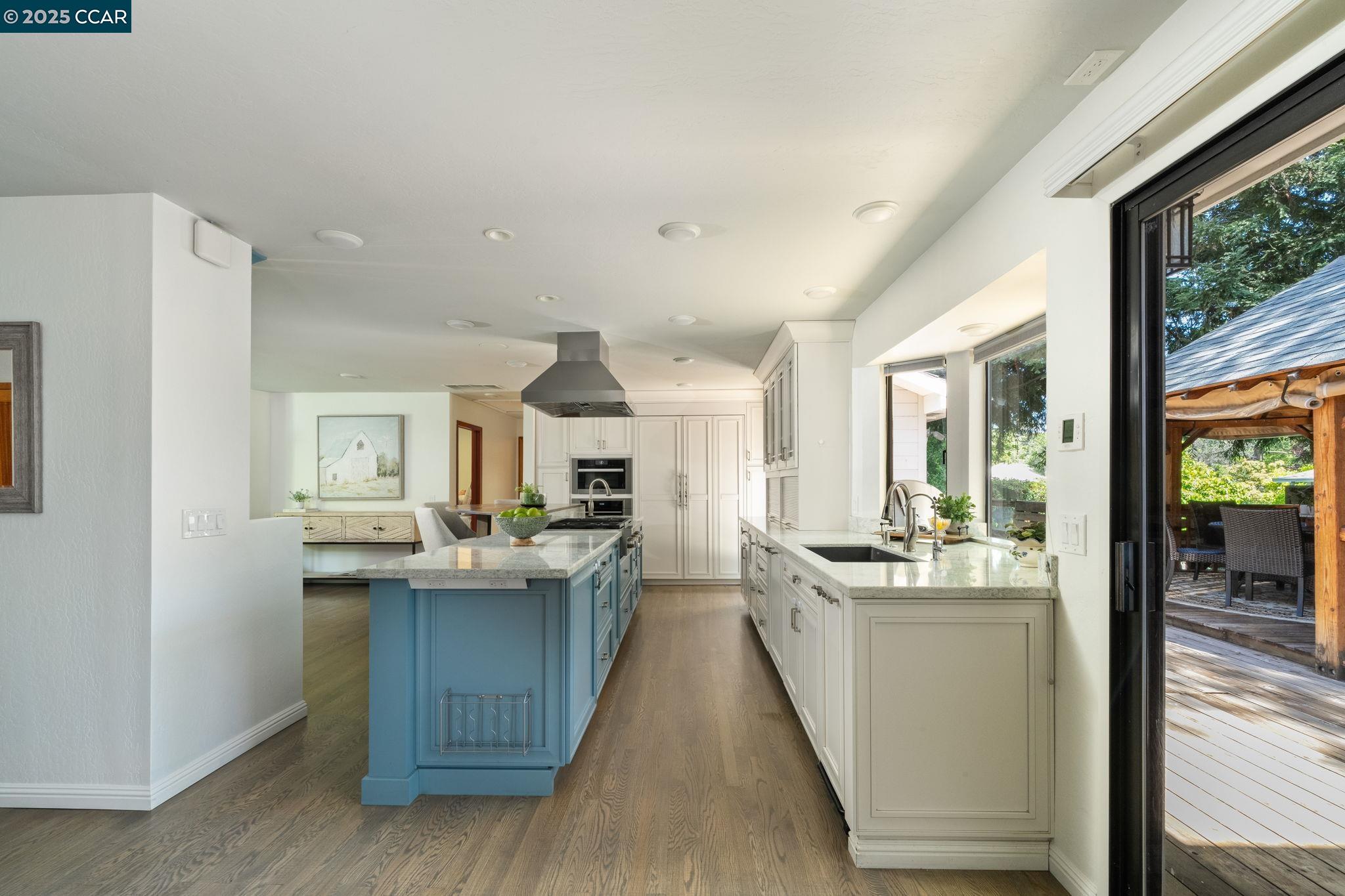 Detail Gallery Image 3 of 39 For 1834 Ivanhoe Ave, Lafayette,  CA 94549 - 5 Beds | 4 Baths