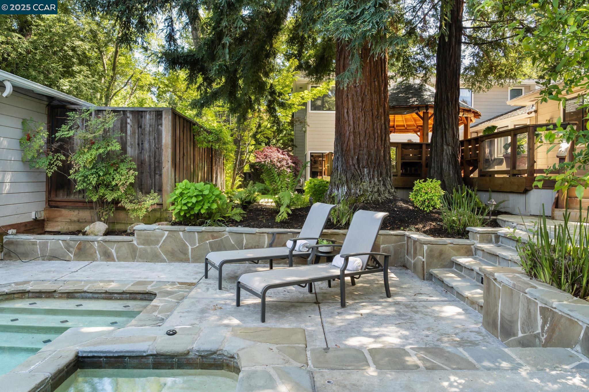 Detail Gallery Image 27 of 39 For 1834 Ivanhoe Ave, Lafayette,  CA 94549 - 5 Beds | 4 Baths