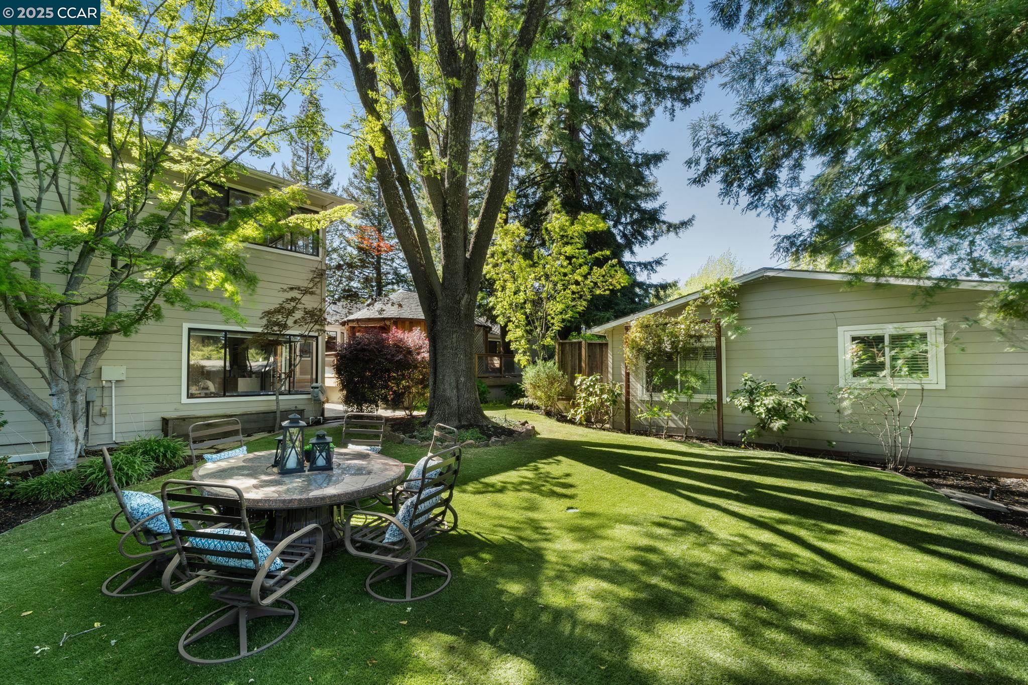 Detail Gallery Image 31 of 39 For 1834 Ivanhoe Ave, Lafayette,  CA 94549 - 5 Beds | 4 Baths