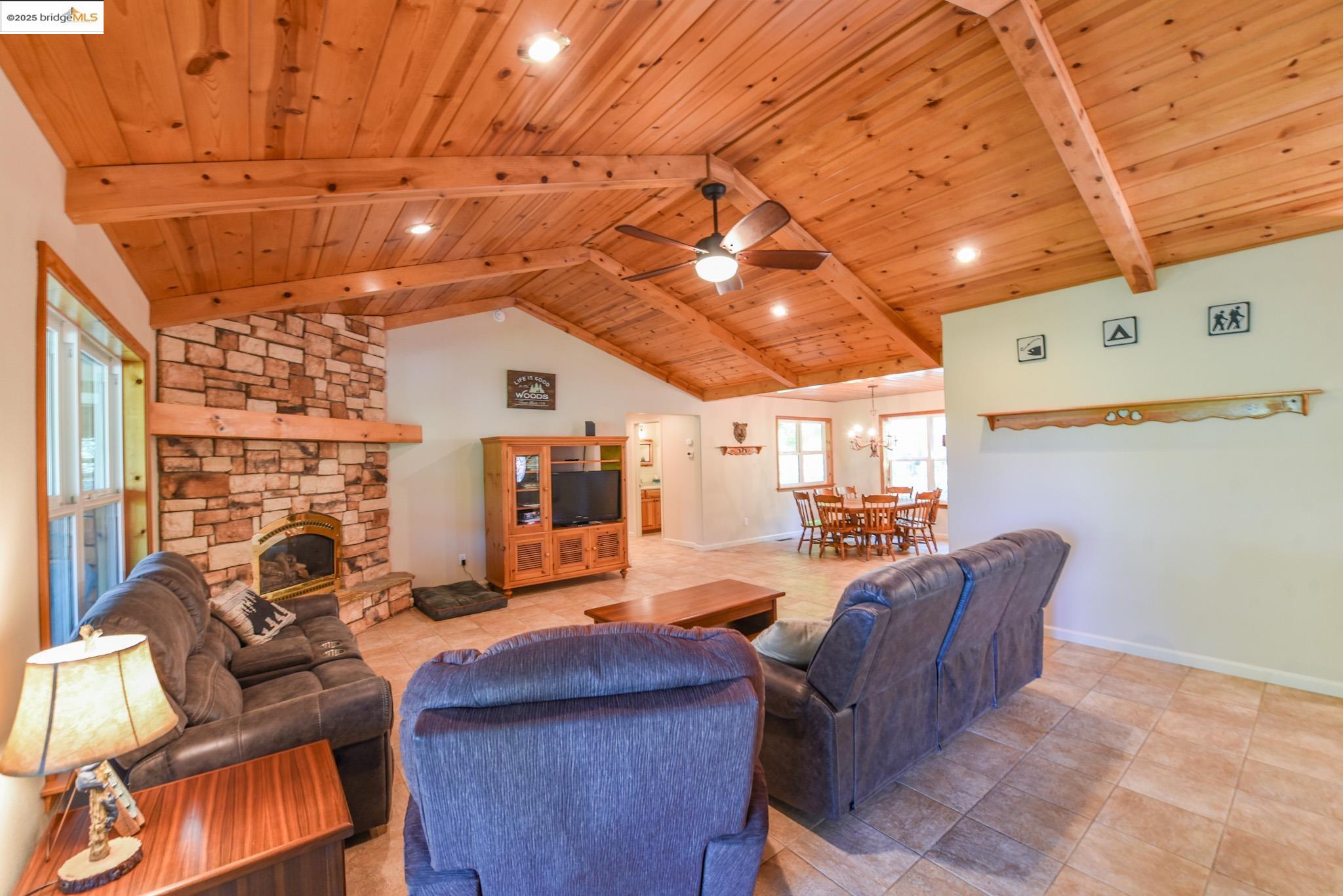 Detail Gallery Image 13 of 60 For 23316 Korey Ct., Twain Harte,  CA 95383 - 3 Beds | 2/1 Baths