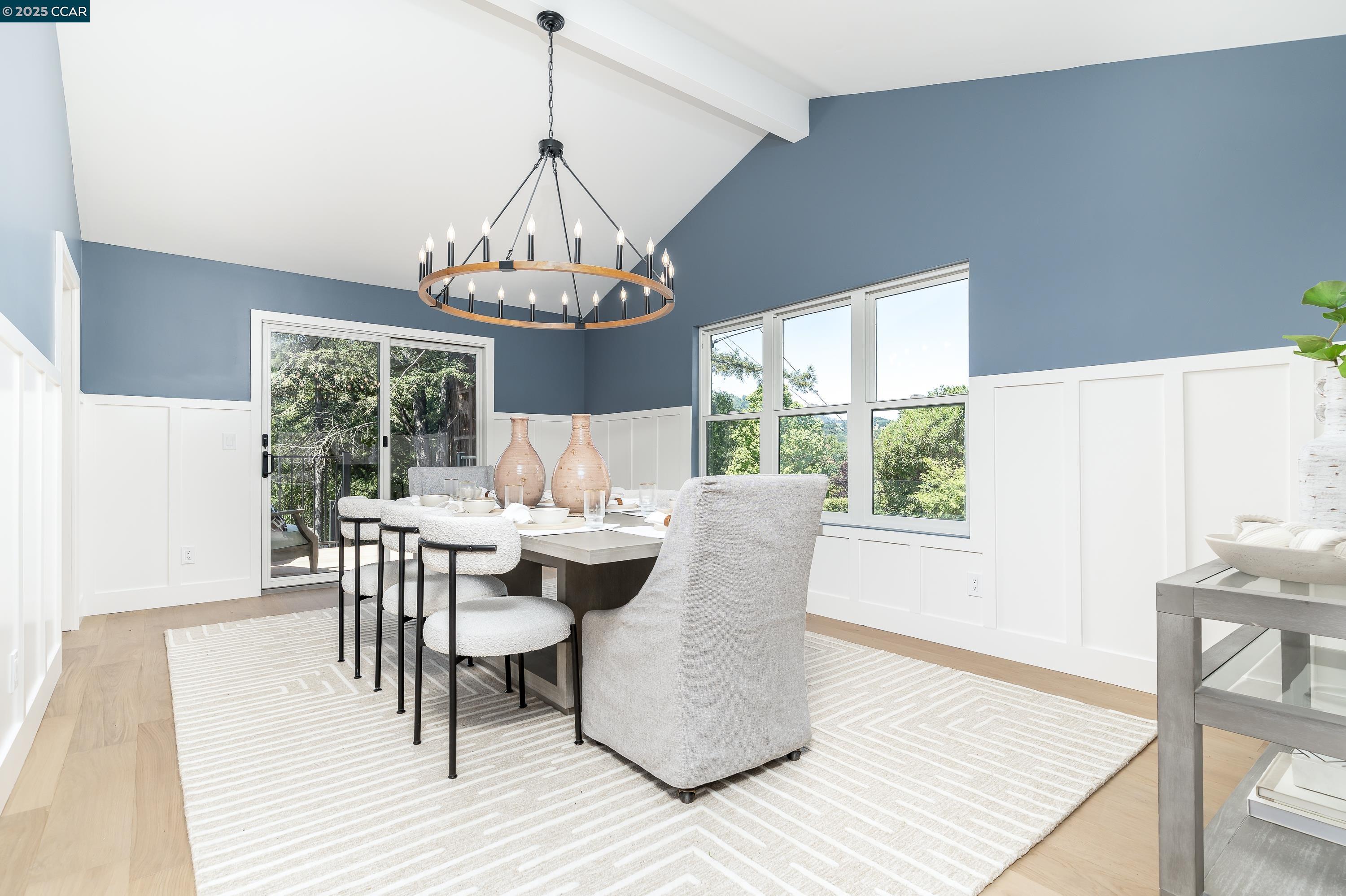 Detail Gallery Image 13 of 40 For 9 El Patio, Orinda,  CA 94563 - 4 Beds | 5/2 Baths