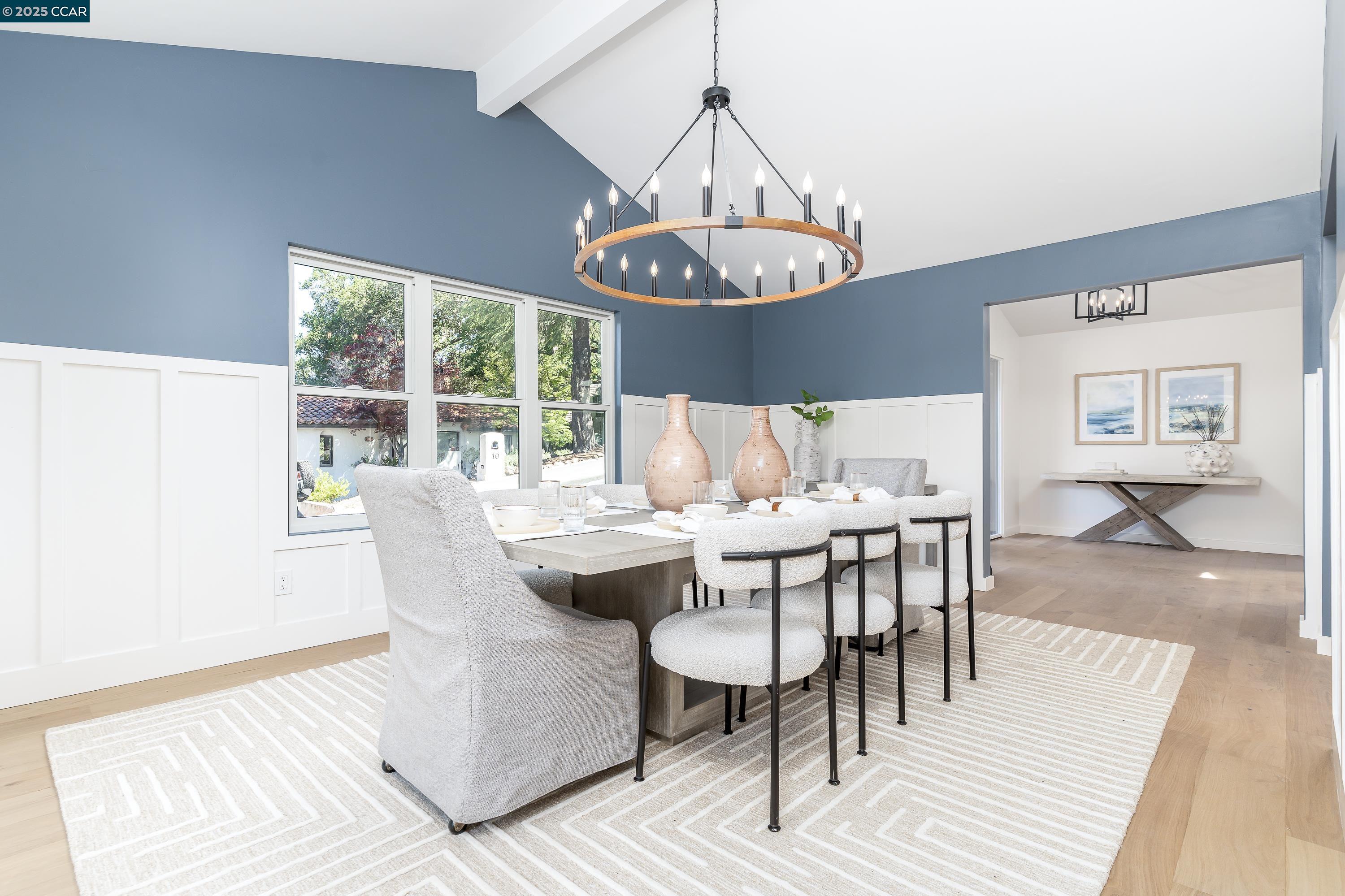 Detail Gallery Image 14 of 40 For 9 El Patio, Orinda,  CA 94563 - 4 Beds | 5/2 Baths