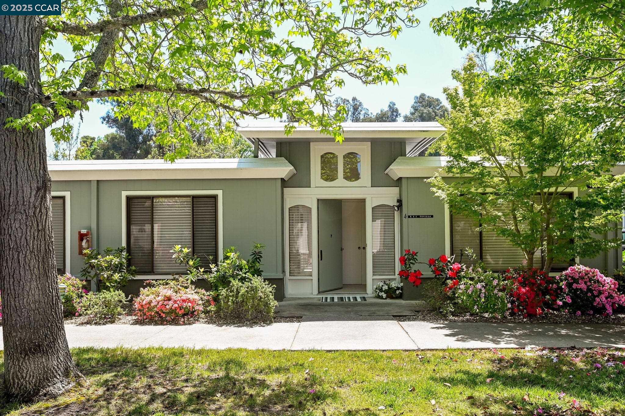 MLS: 41096930 Condo For Sale