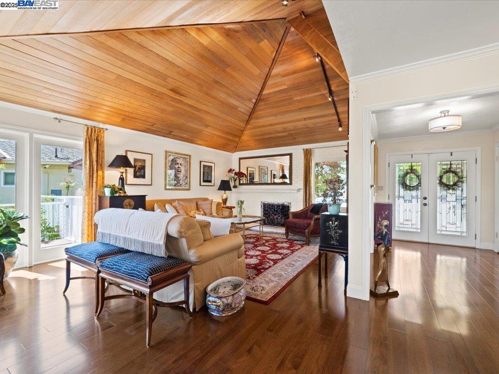 Detail Gallery Image 2 of 56 For 26436 Chatham Ct, Hayward,  CA 94542 - 4 Beds | 3 Baths