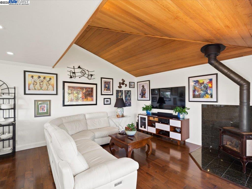 Detail Gallery Image 14 of 56 For 26436 Chatham Ct, Hayward,  CA 94542 - 4 Beds | 3 Baths