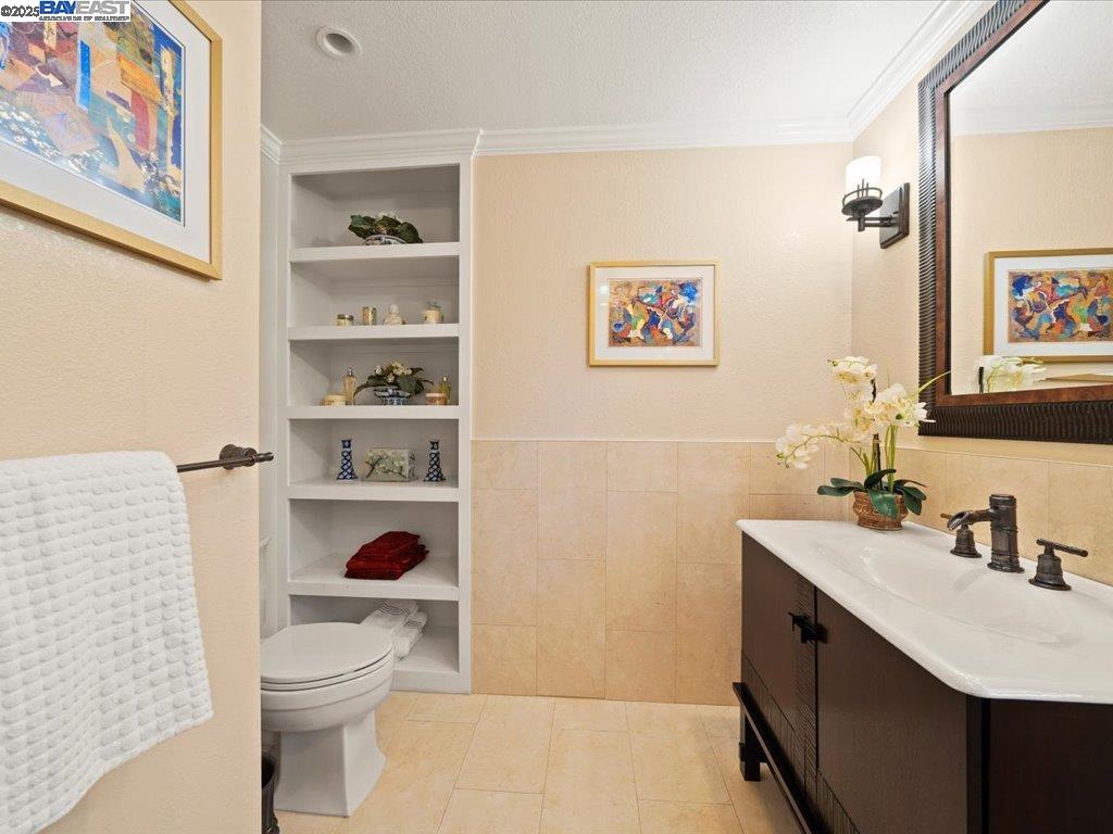 Detail Gallery Image 18 of 56 For 26436 Chatham Ct, Hayward,  CA 94542 - 4 Beds | 3 Baths